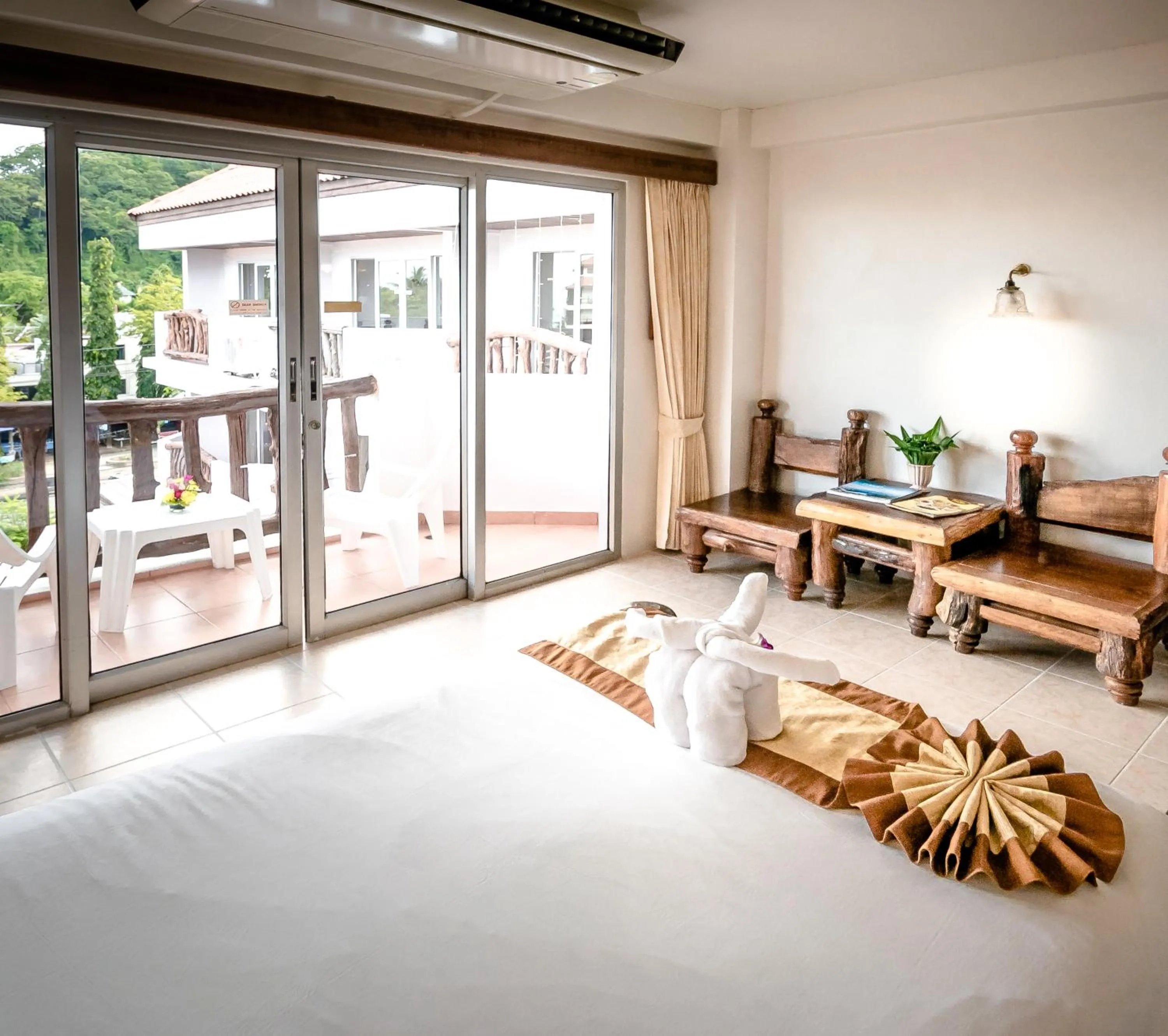 Balcony/Terrace, Bed in Aonang Sunset Hotel - SHA Extra Plus