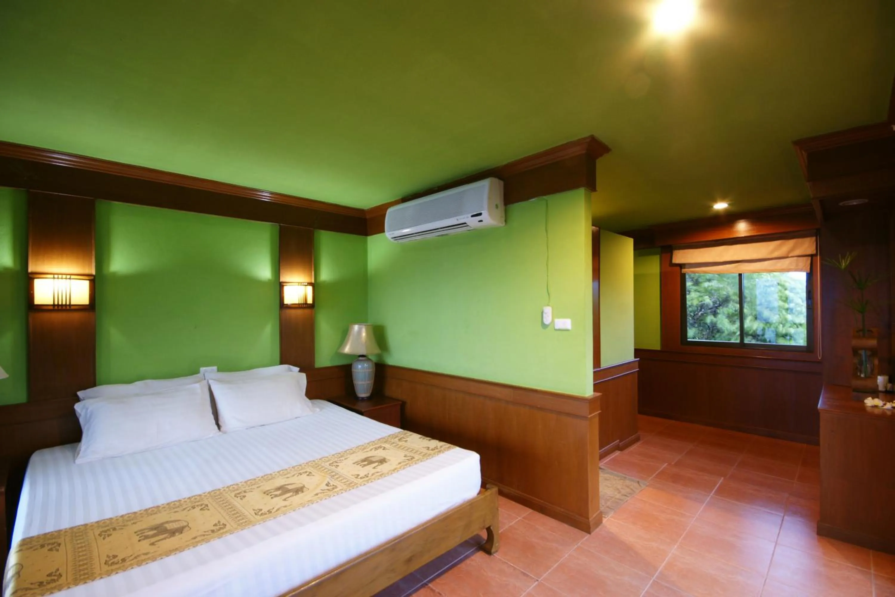 Photo of the whole room, Bed in Sea Breeze Resort - SHA Plus