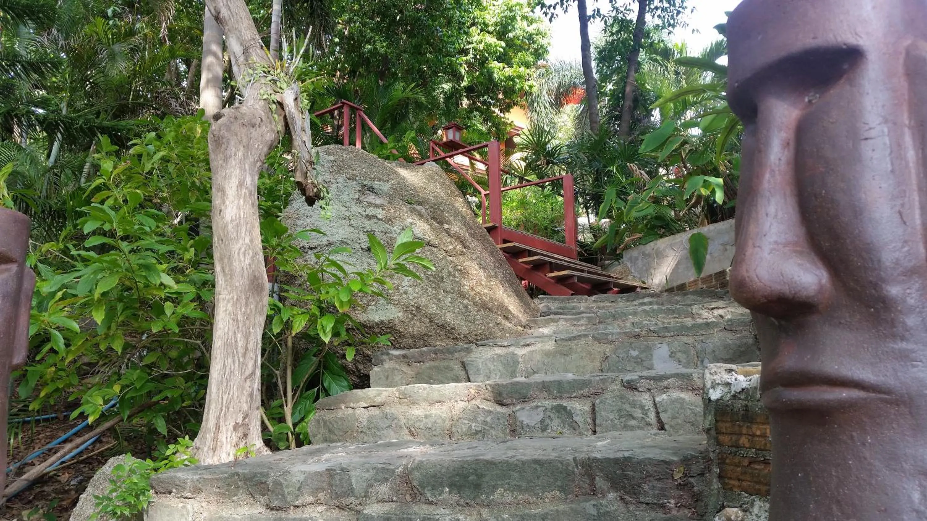 Garden in Sea Breeze Resort - SHA Plus