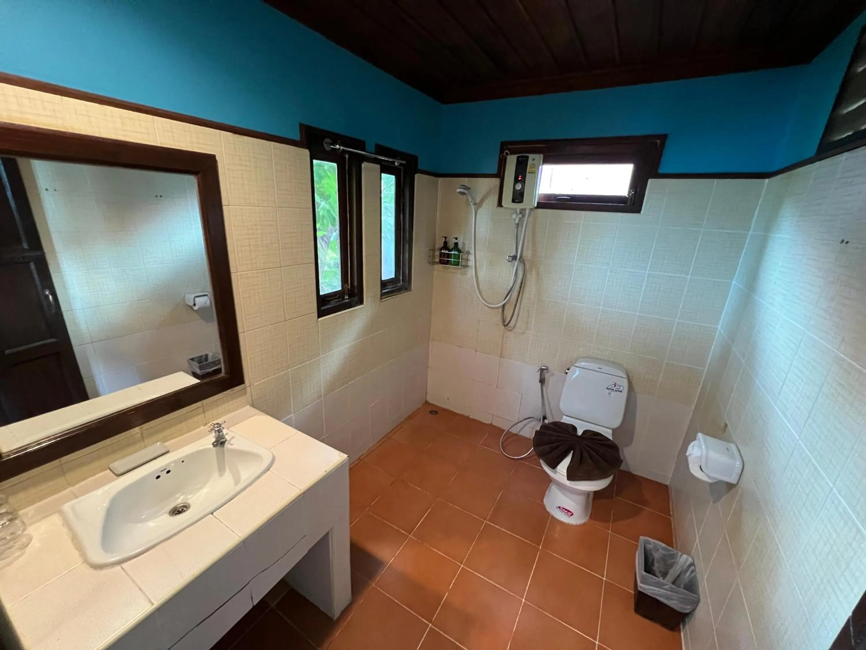 Sea Breeze Resort - SHA Plus