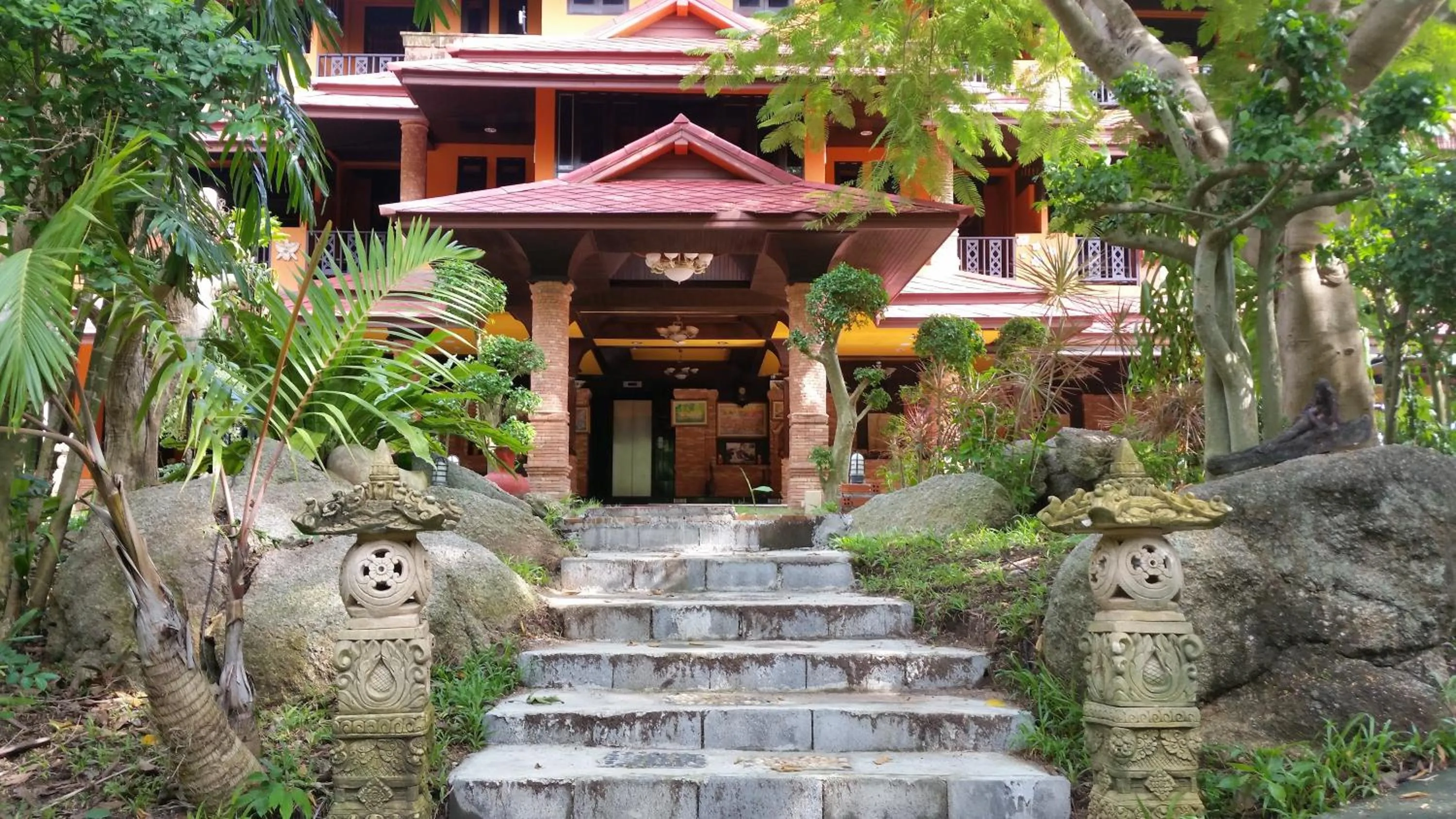 Facade/entrance in Sea Breeze Resort - SHA Plus