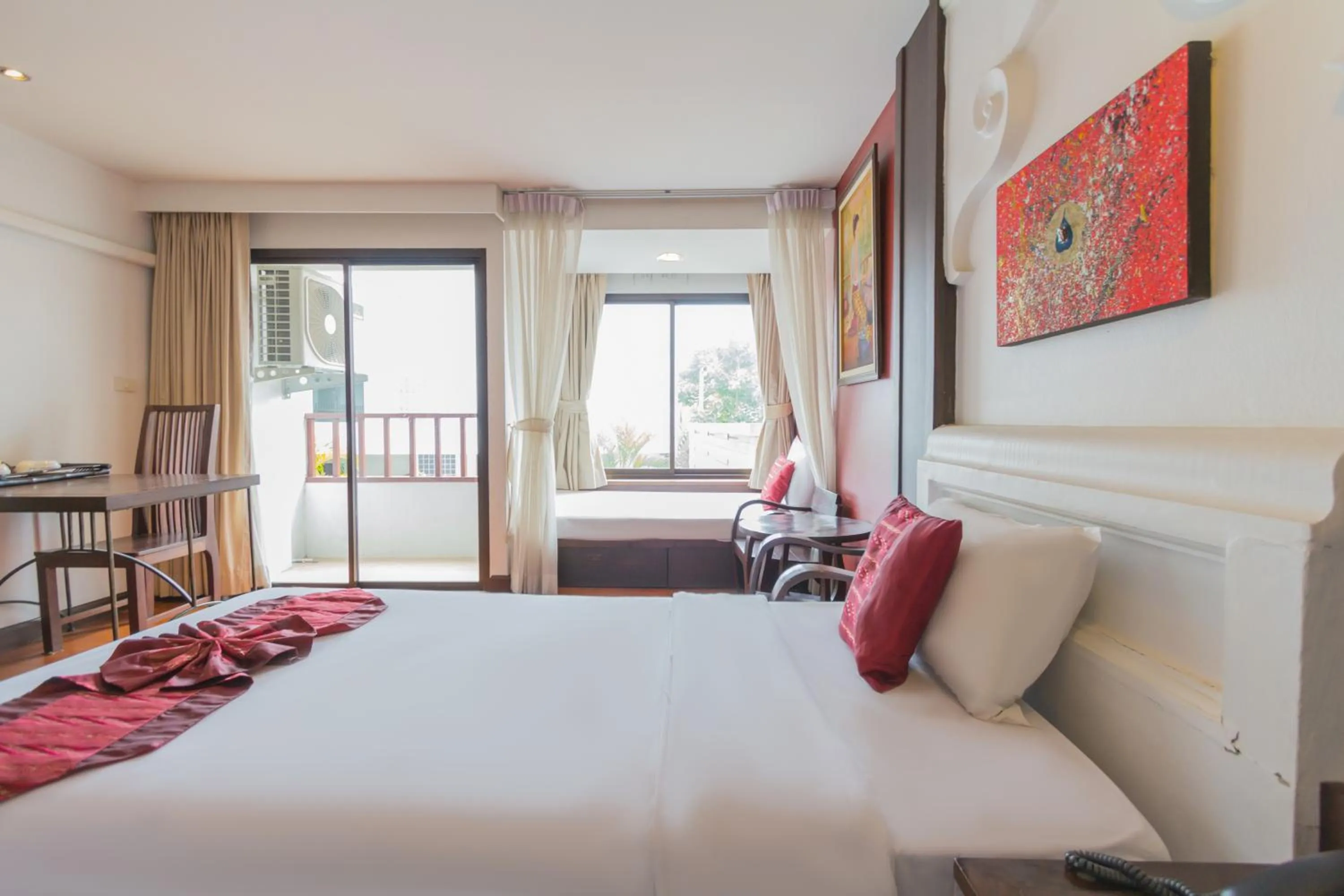 Bed in BP Chiangmai City Hotel