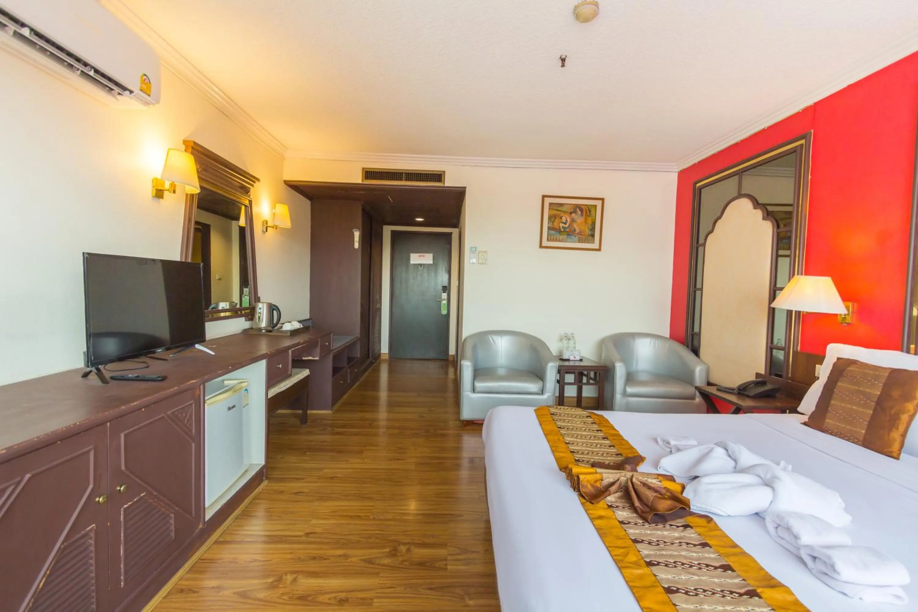 Bed in BP Chiangmai City Hotel