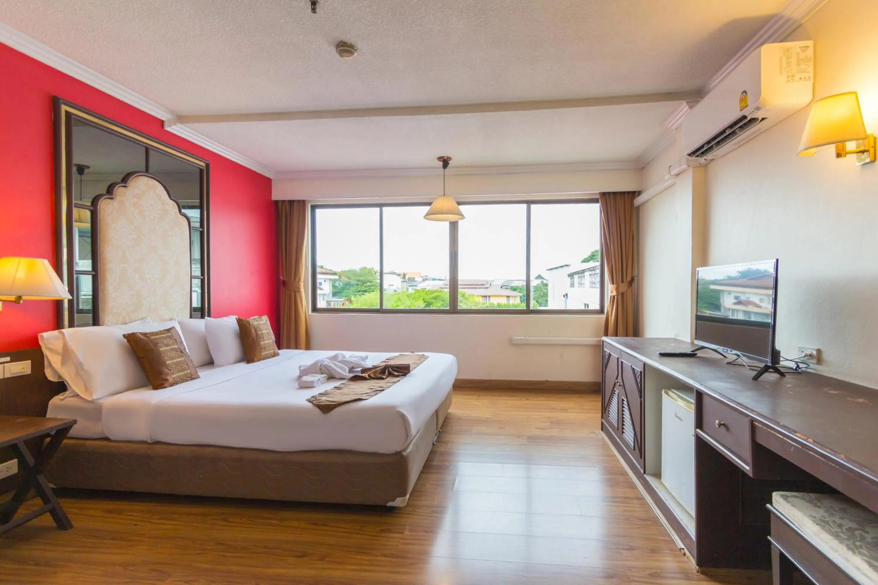 Bed in BP Chiangmai City Hotel