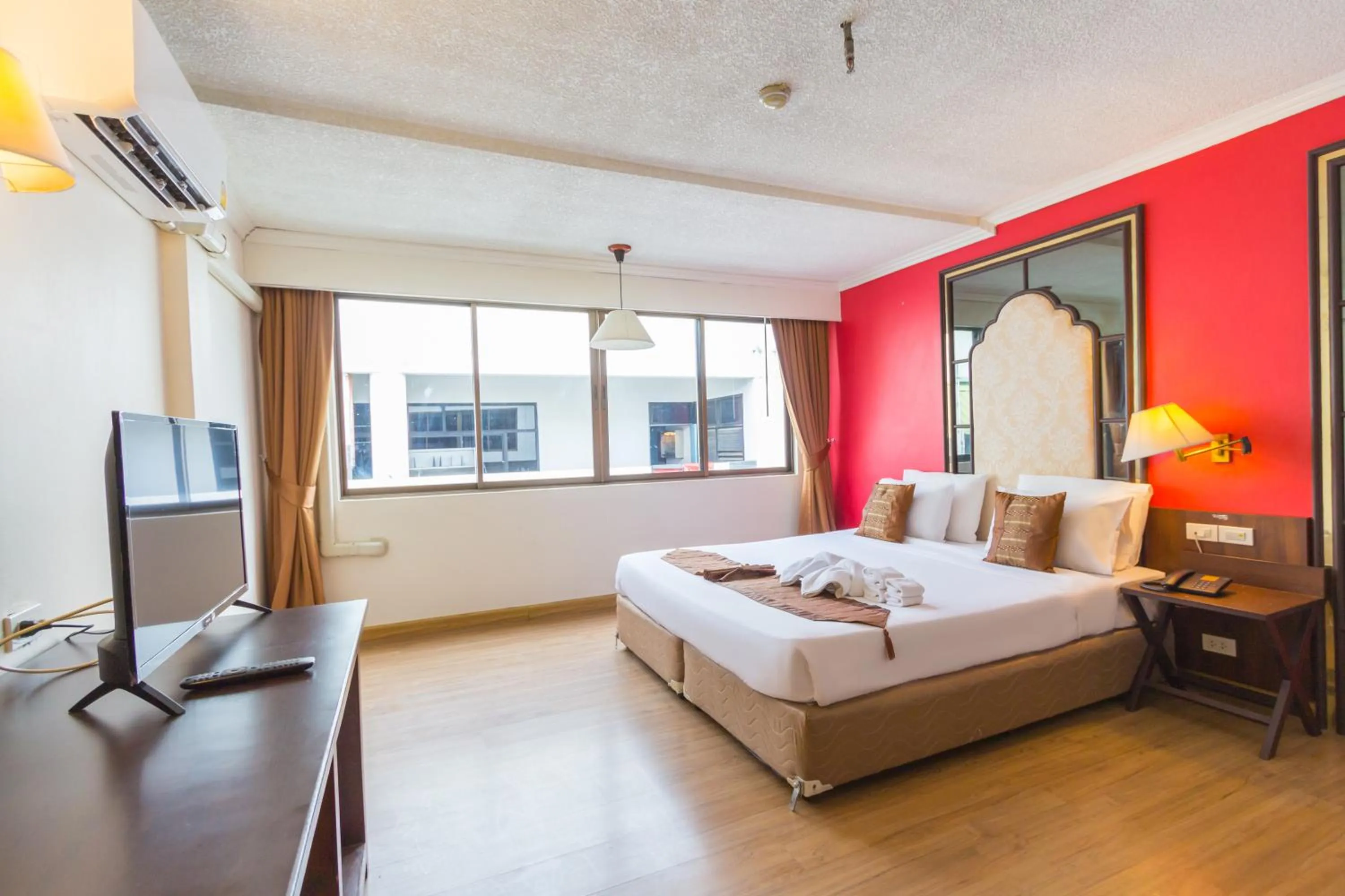 Bed in BP Chiangmai City Hotel