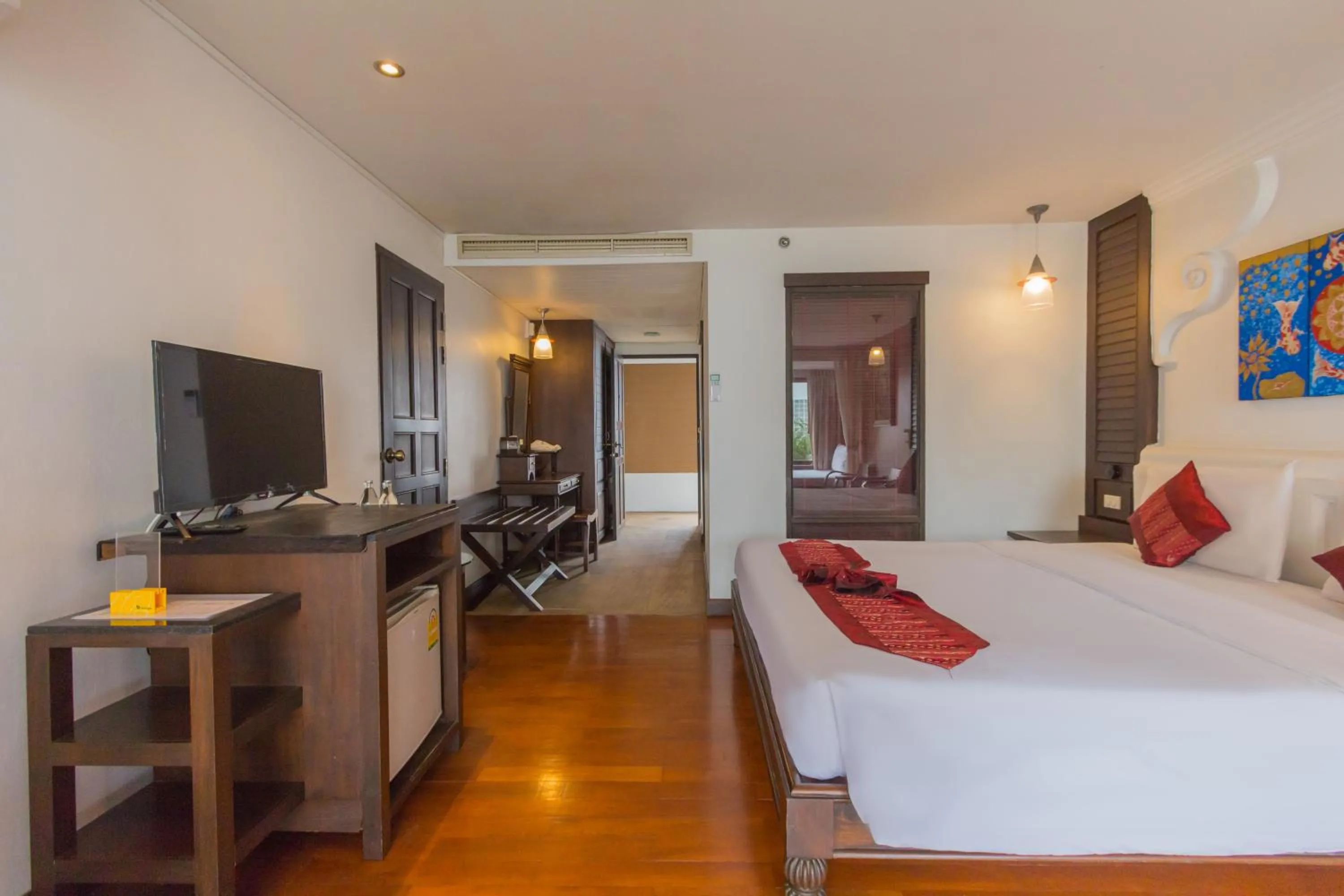 Photo of the whole room, Bed in BP Chiangmai City Hotel