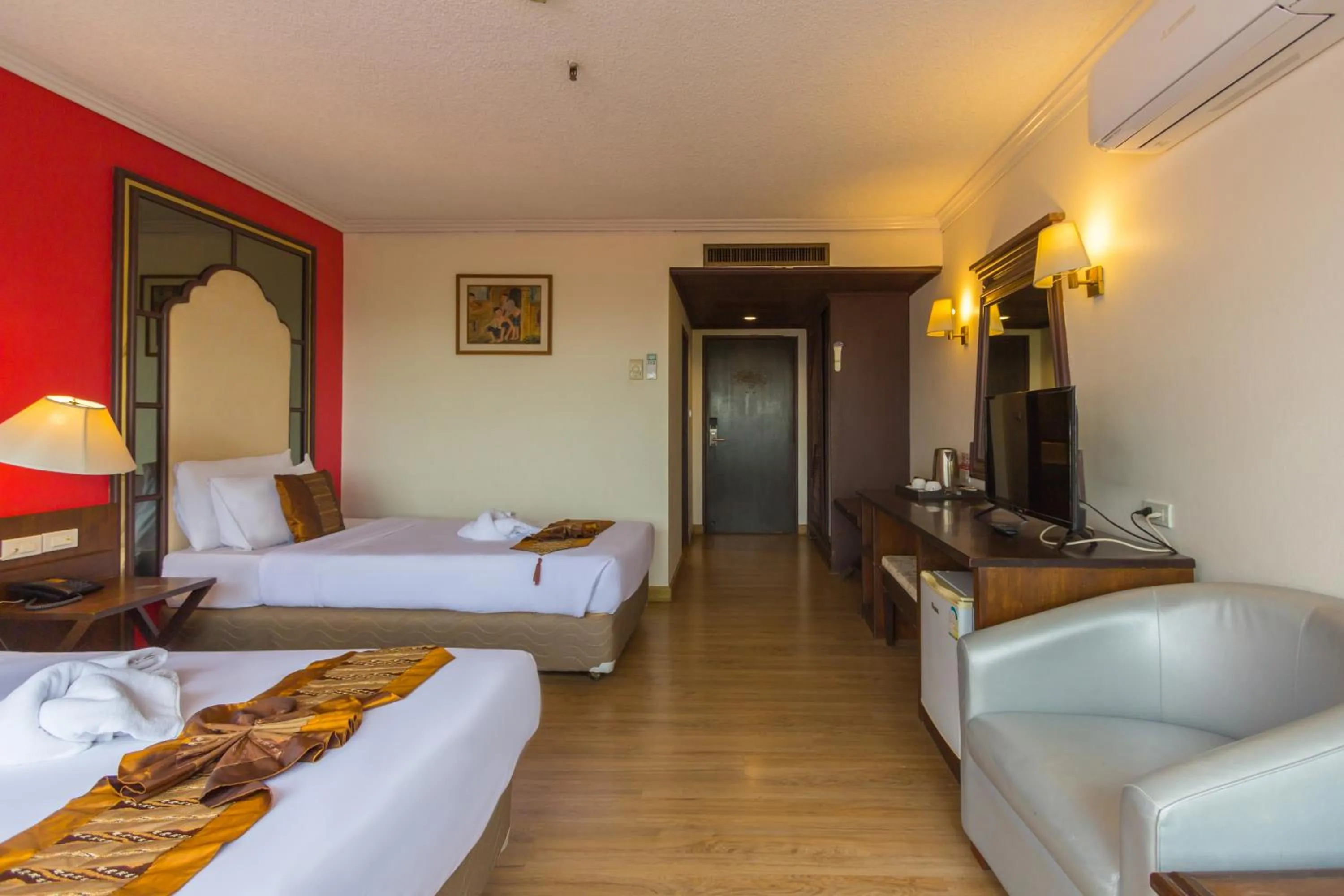 Bed in BP Chiangmai City Hotel