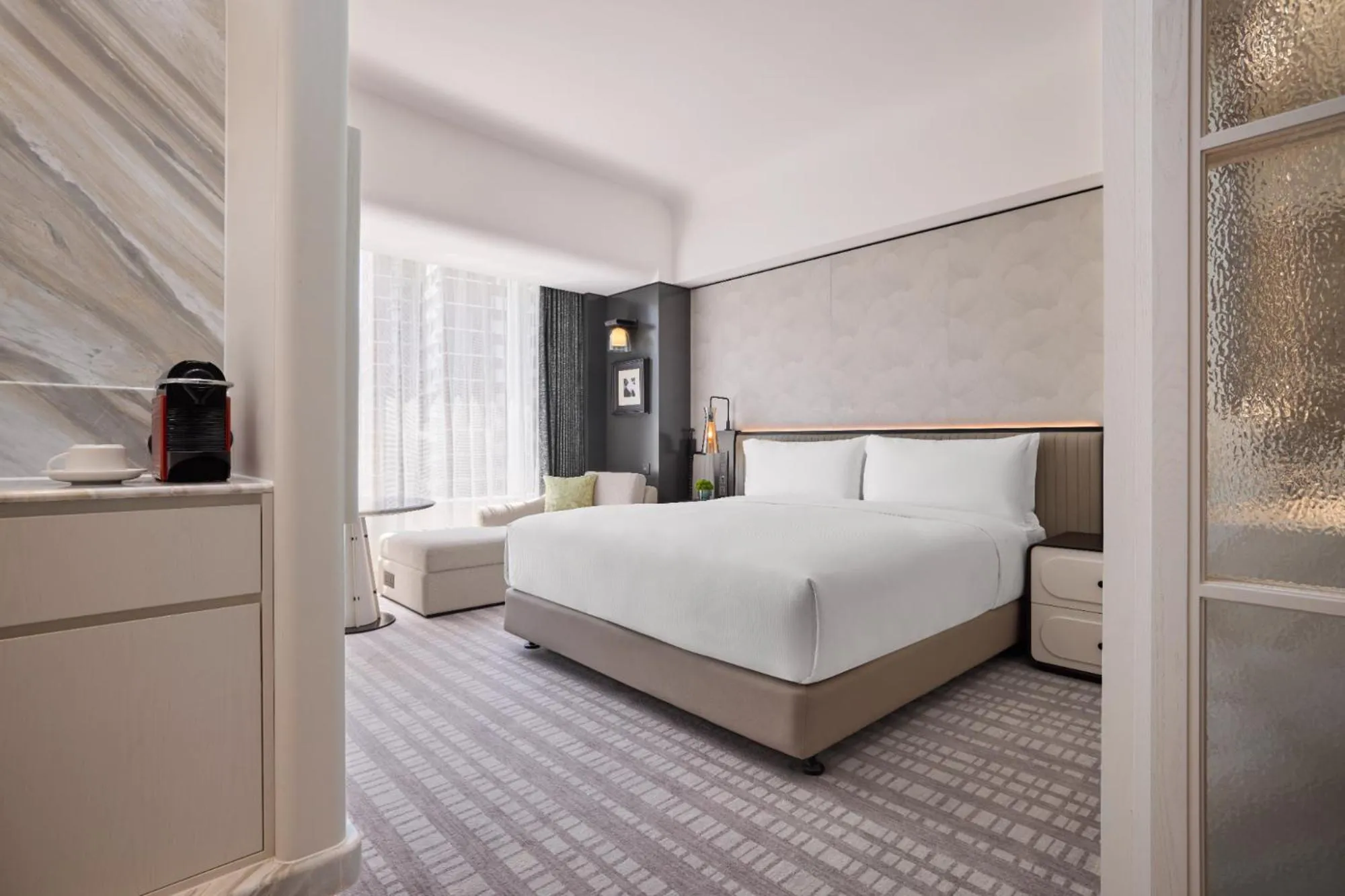 Photo of the whole room, Bed in Hilton Shanghai City Center