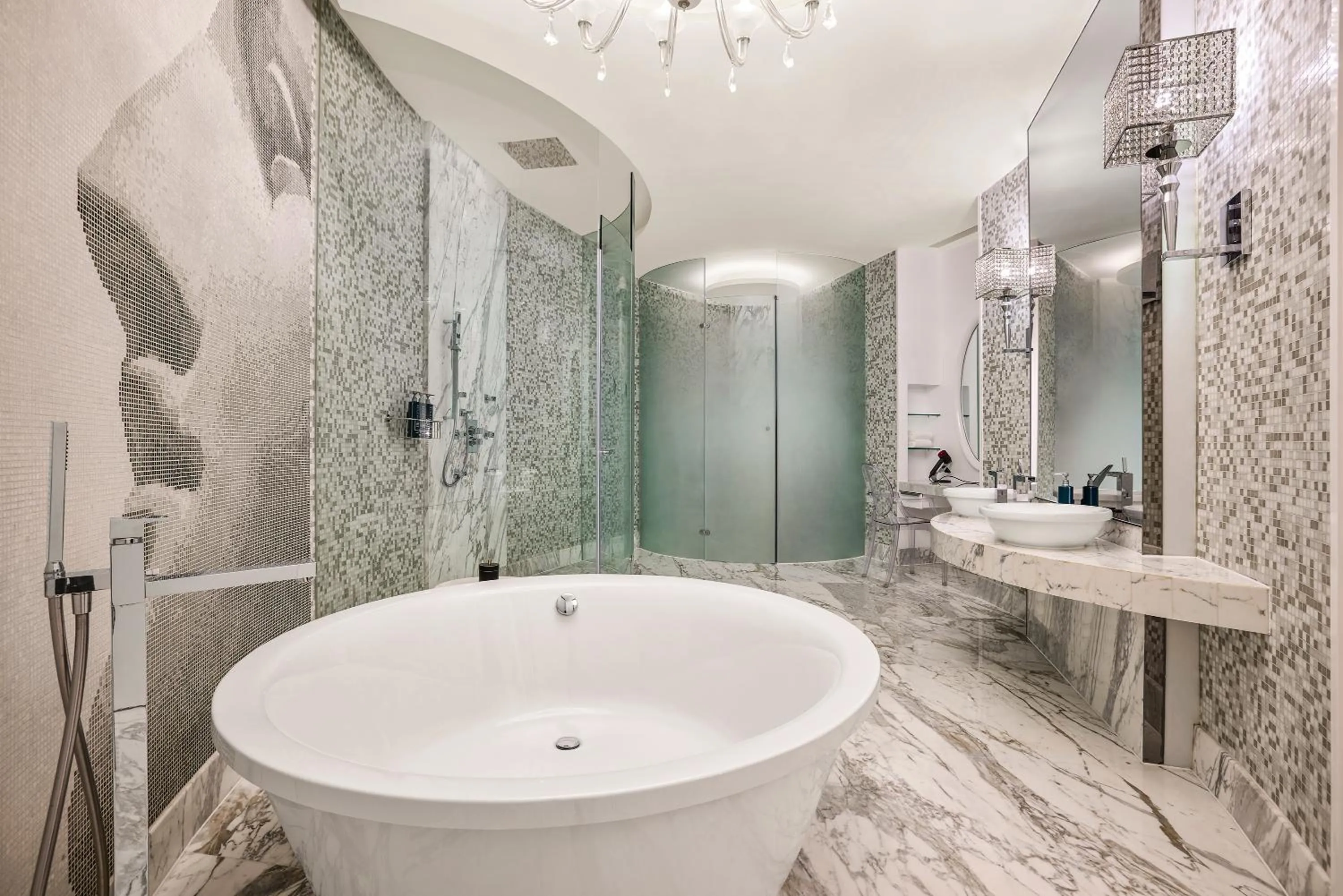 Toilet in Hilton Shanghai City Center