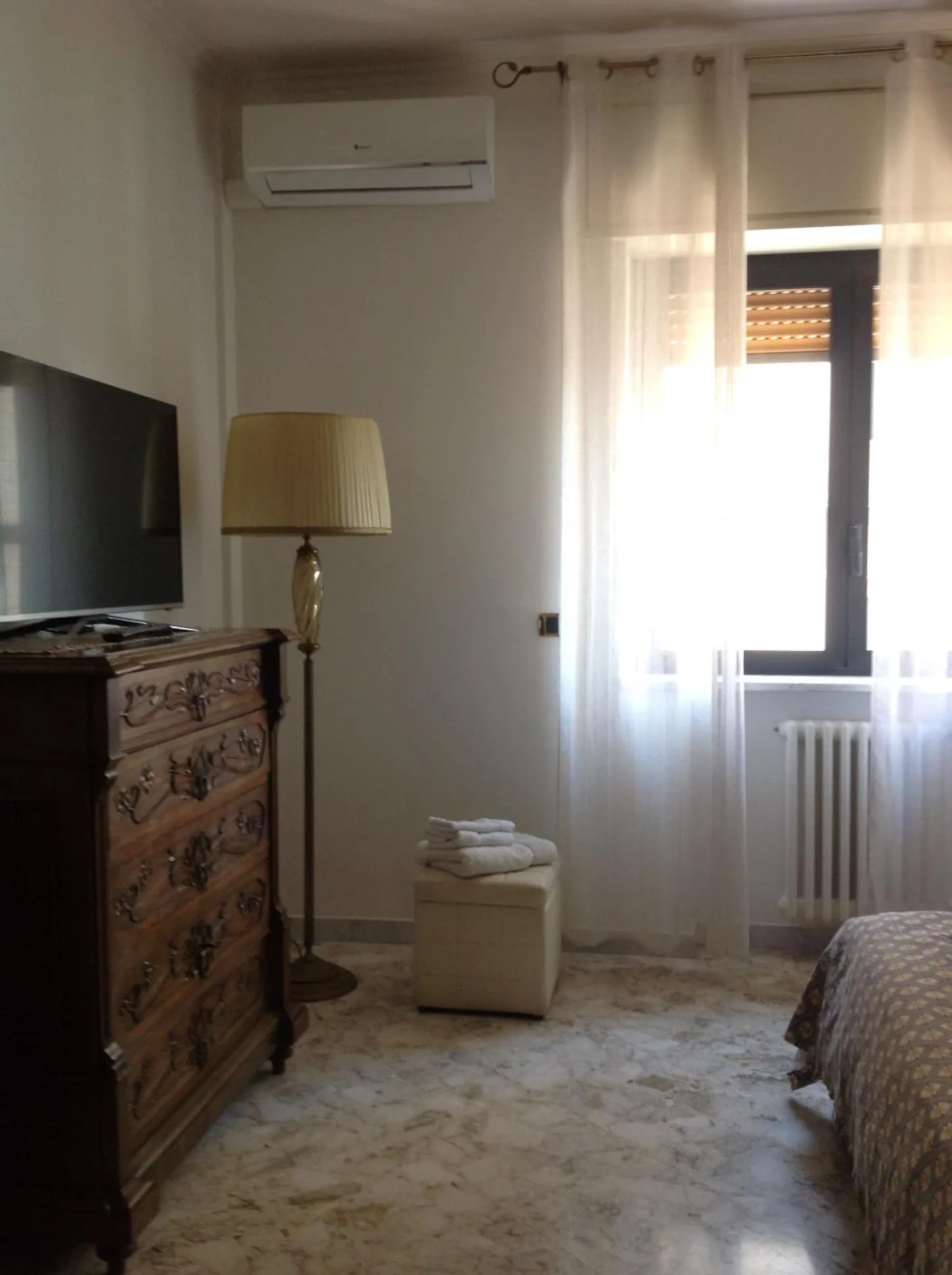 Bedroom, Bed in Vuemme 149