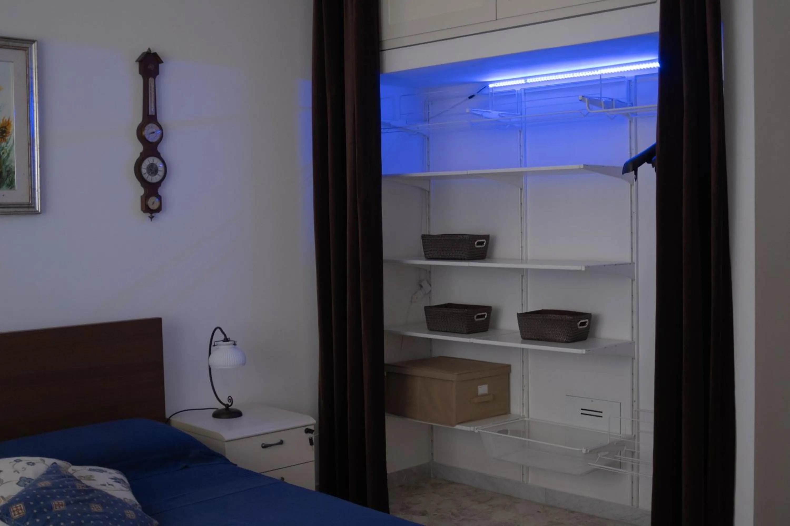 wardrobe, Bed in Vuemme 149