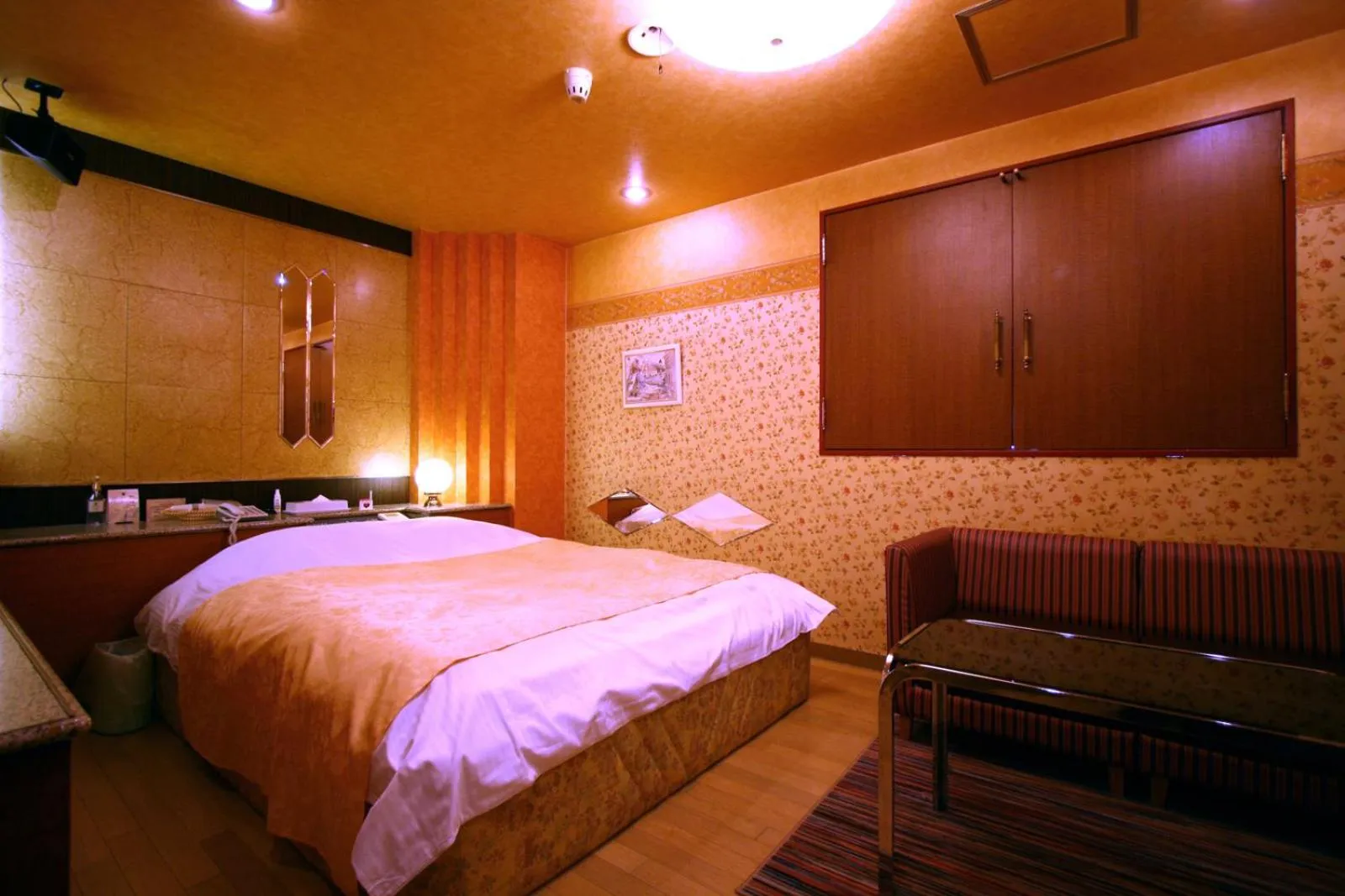 Photo of the whole room, Bed in Hotel Ohirune Racco Higashiosaka ( Adult Only)