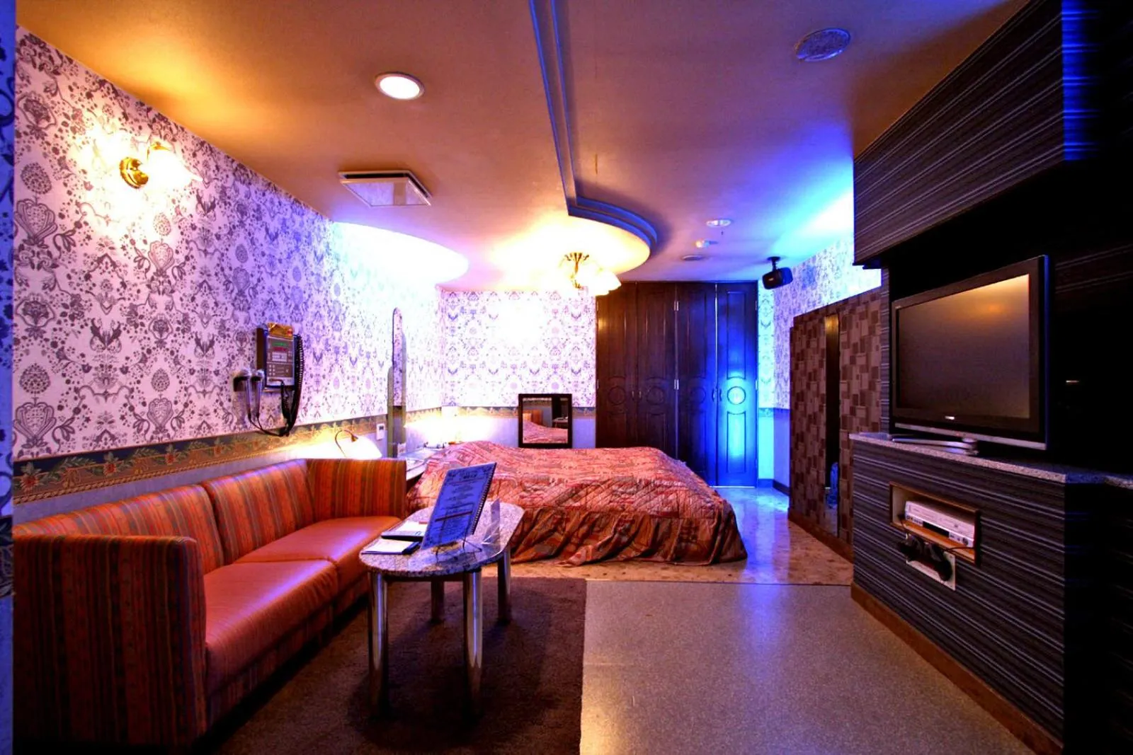 Bed in Hotel Ohirune Racco Himeji Royal (Adult Only)