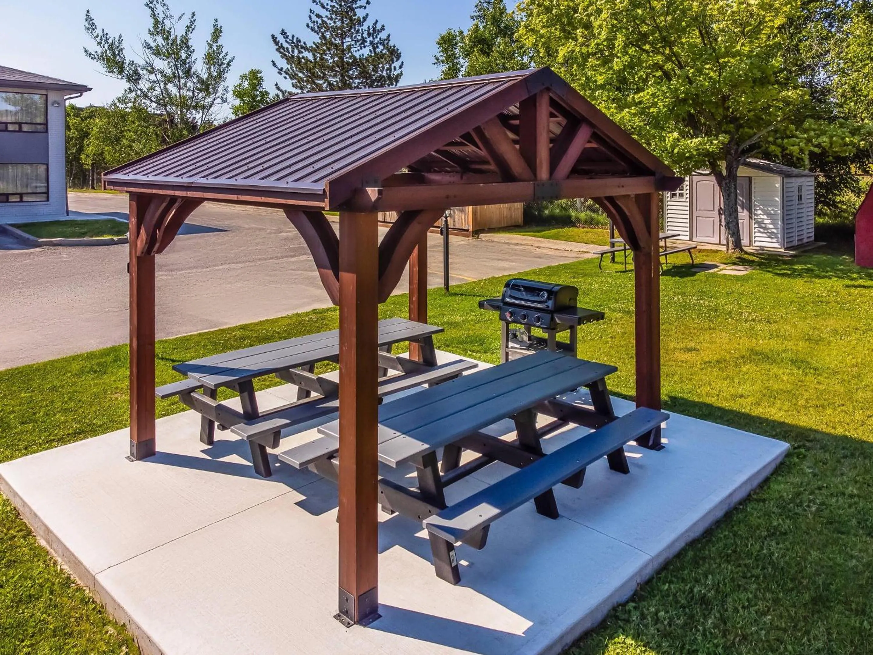 Property building in Comfort Inn