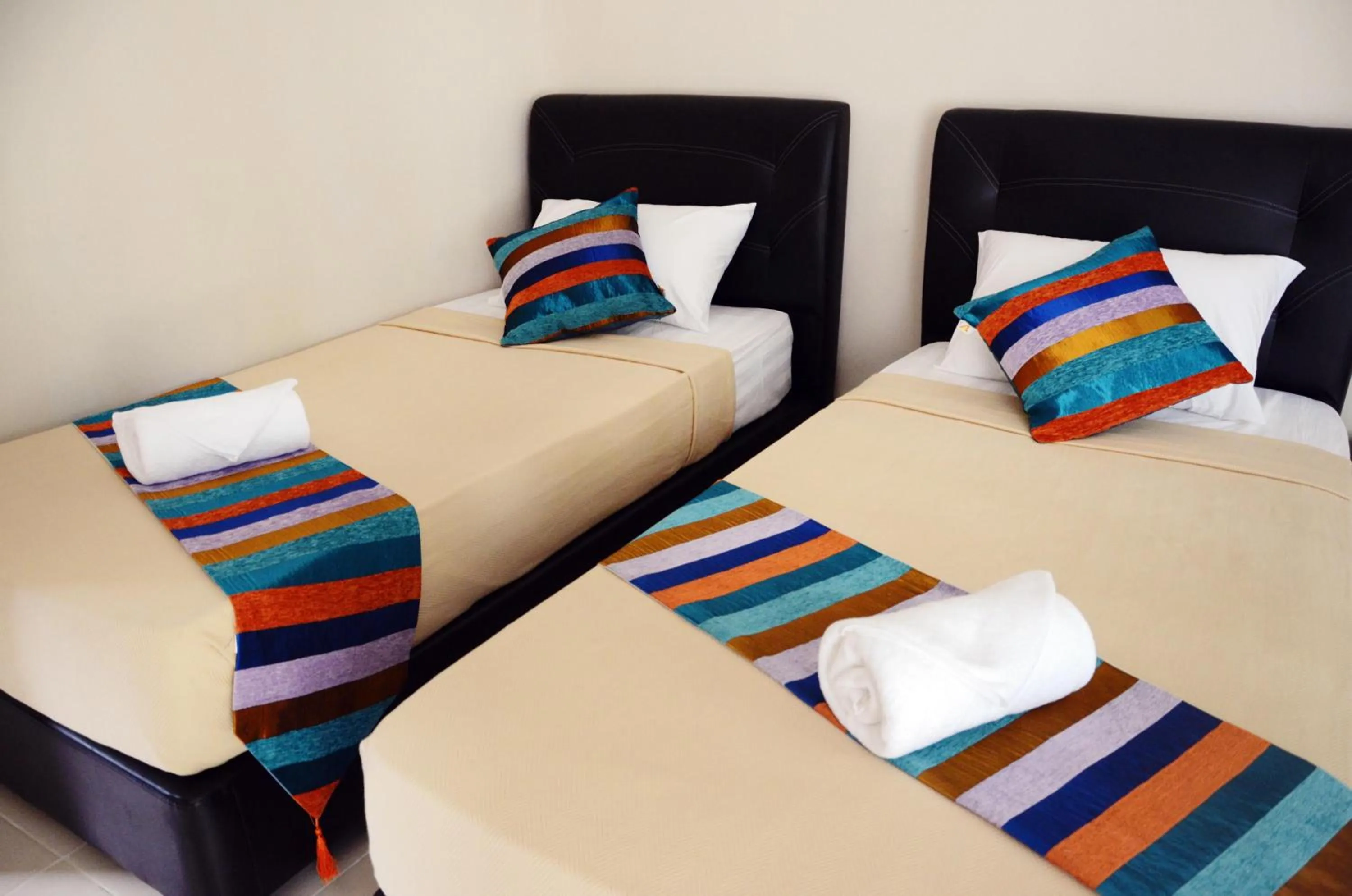 Bed in Sunset Bay Cottage