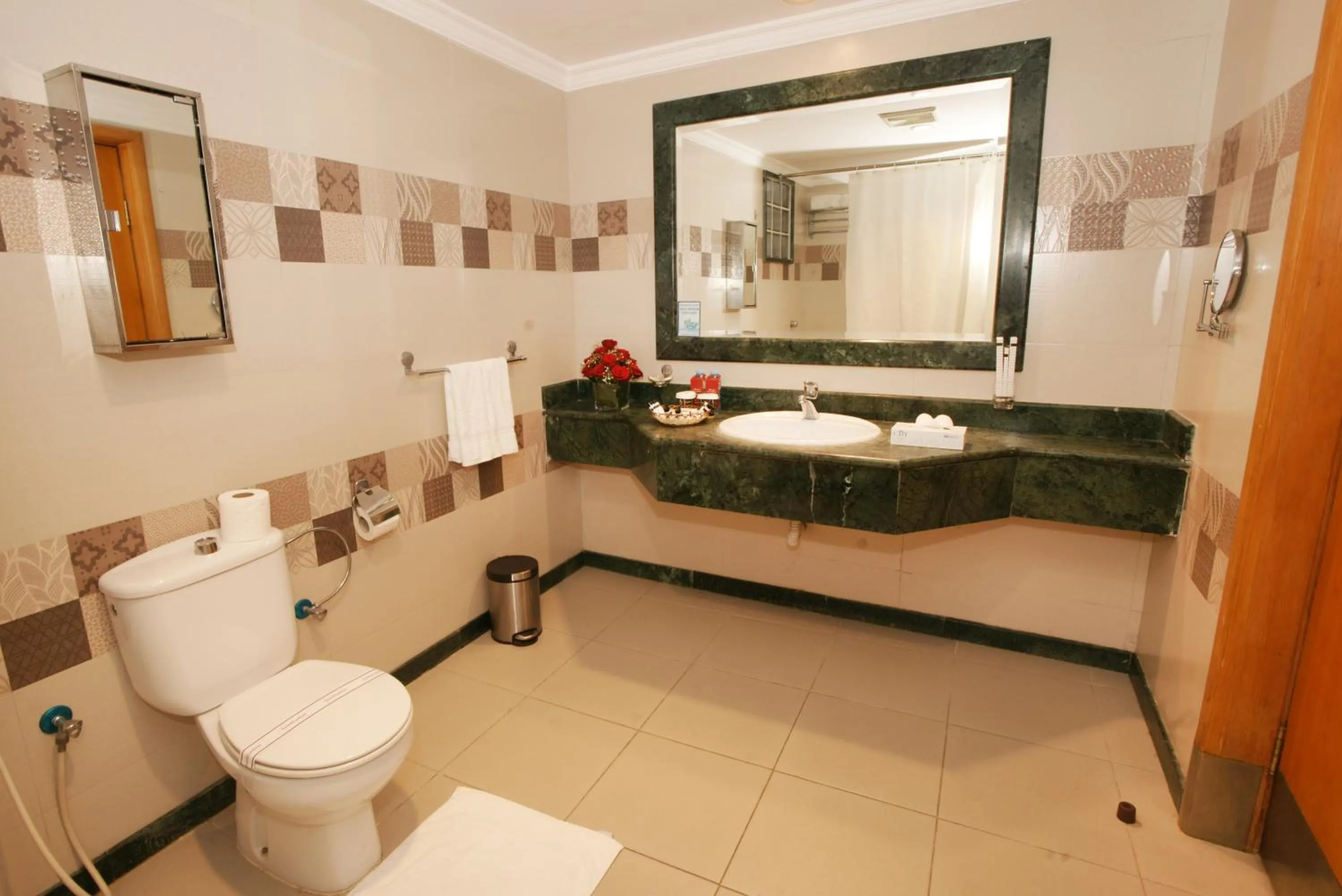 Toilet in Al Azhar Hotel Jeddah