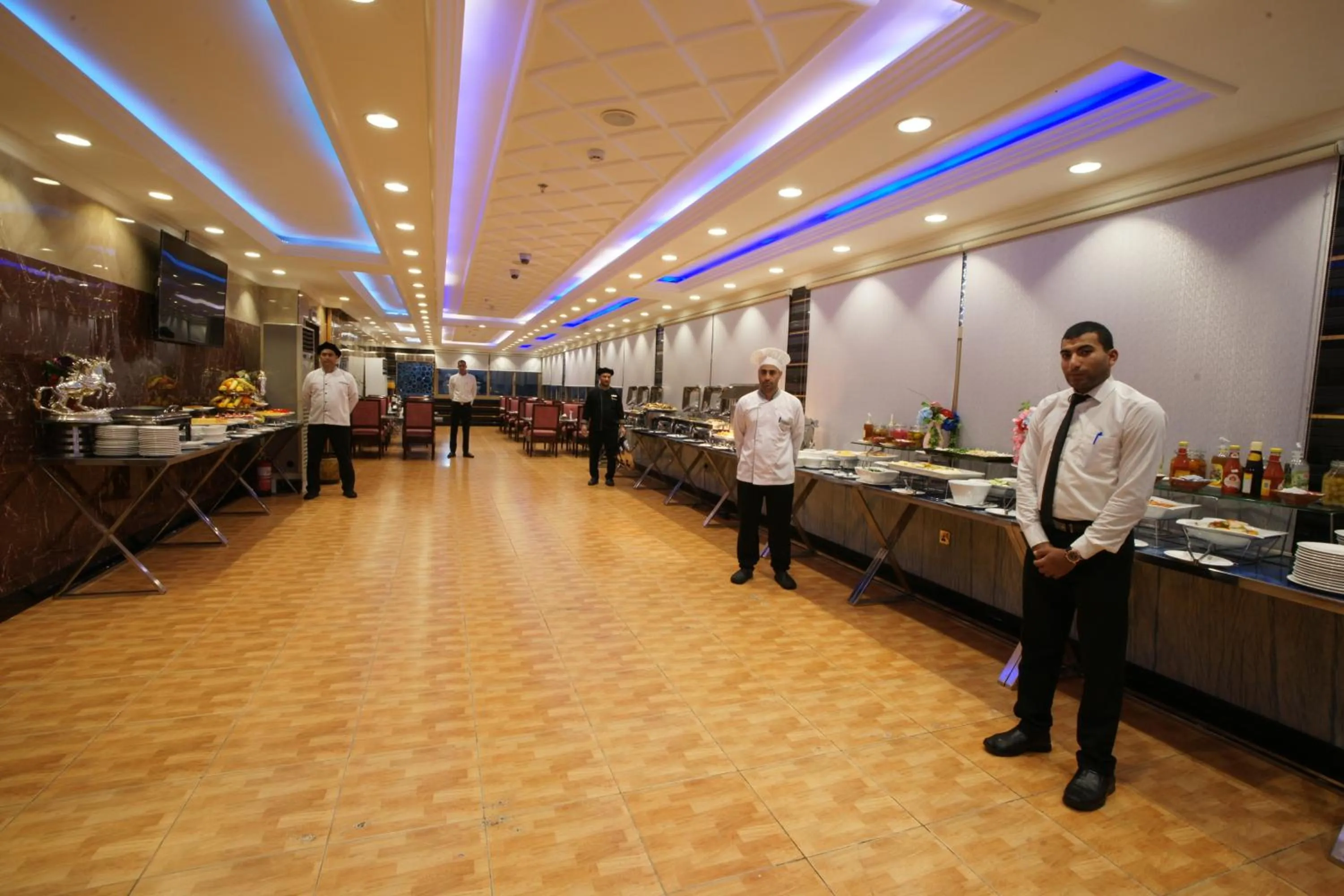 Restaurant/places to eat in Al Azhar Hotel Jeddah