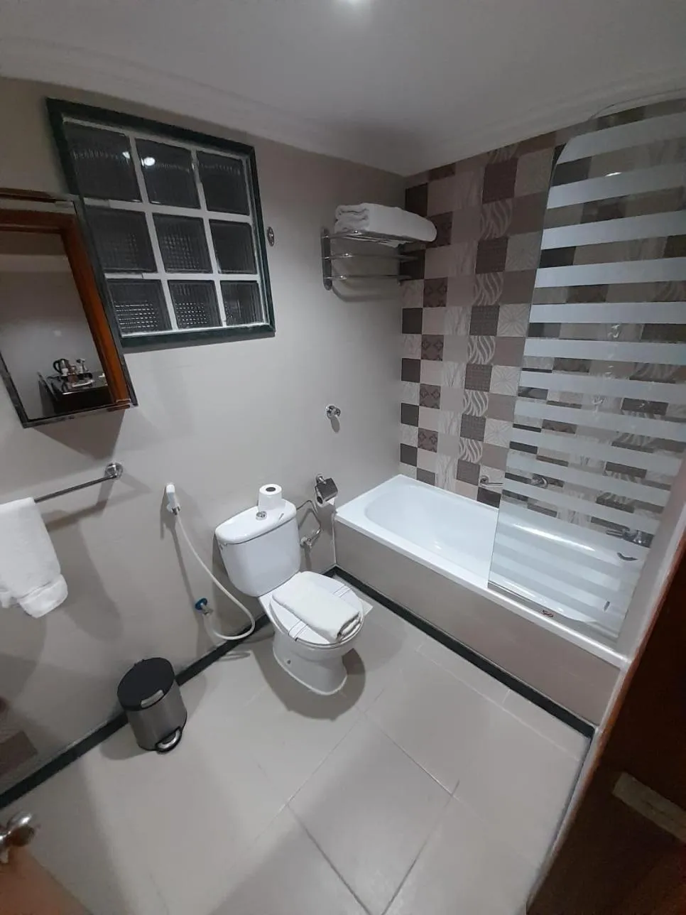 Shower in Al Azhar Hotel Jeddah