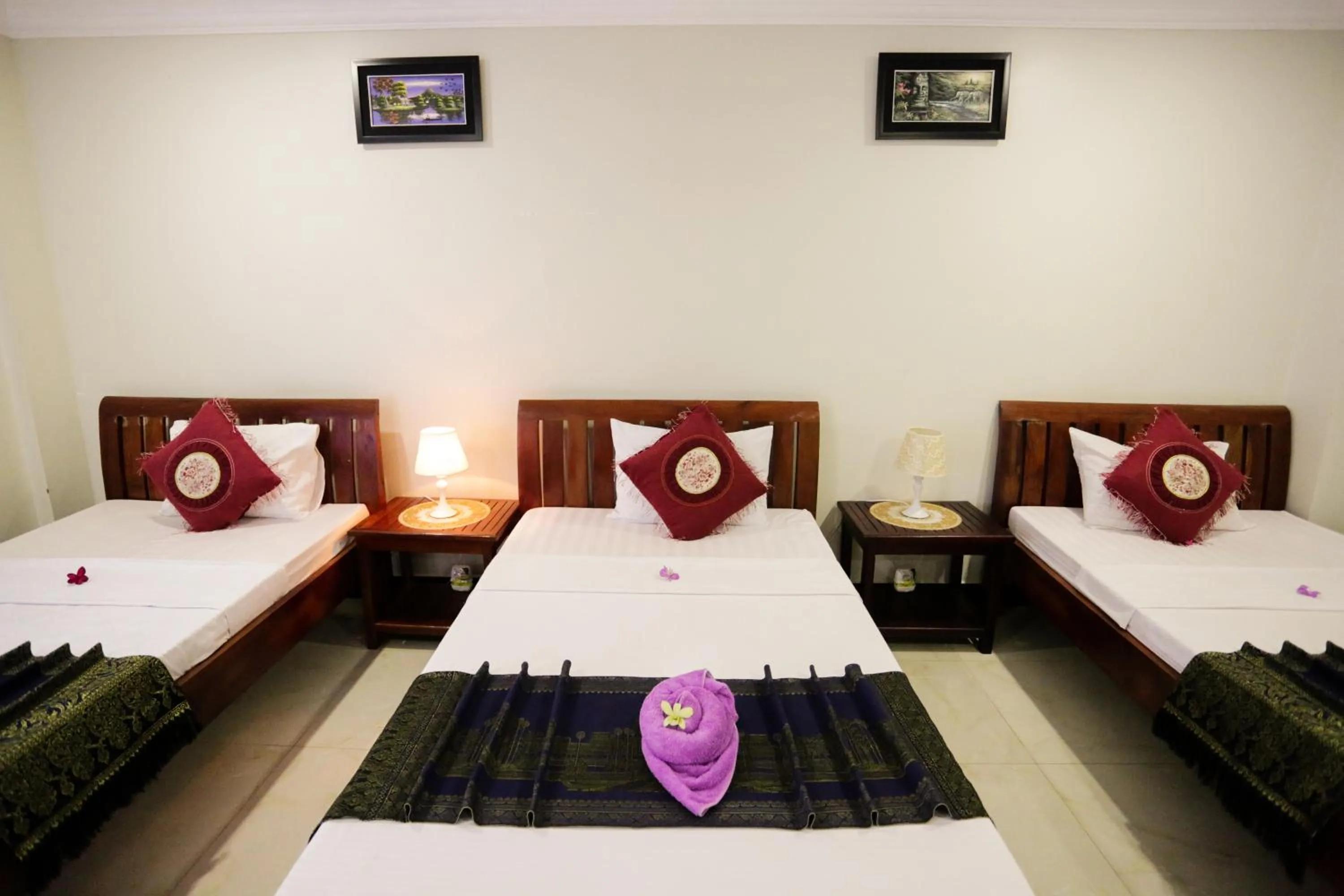 Bedroom, Bed in Blue Diamond Hostel