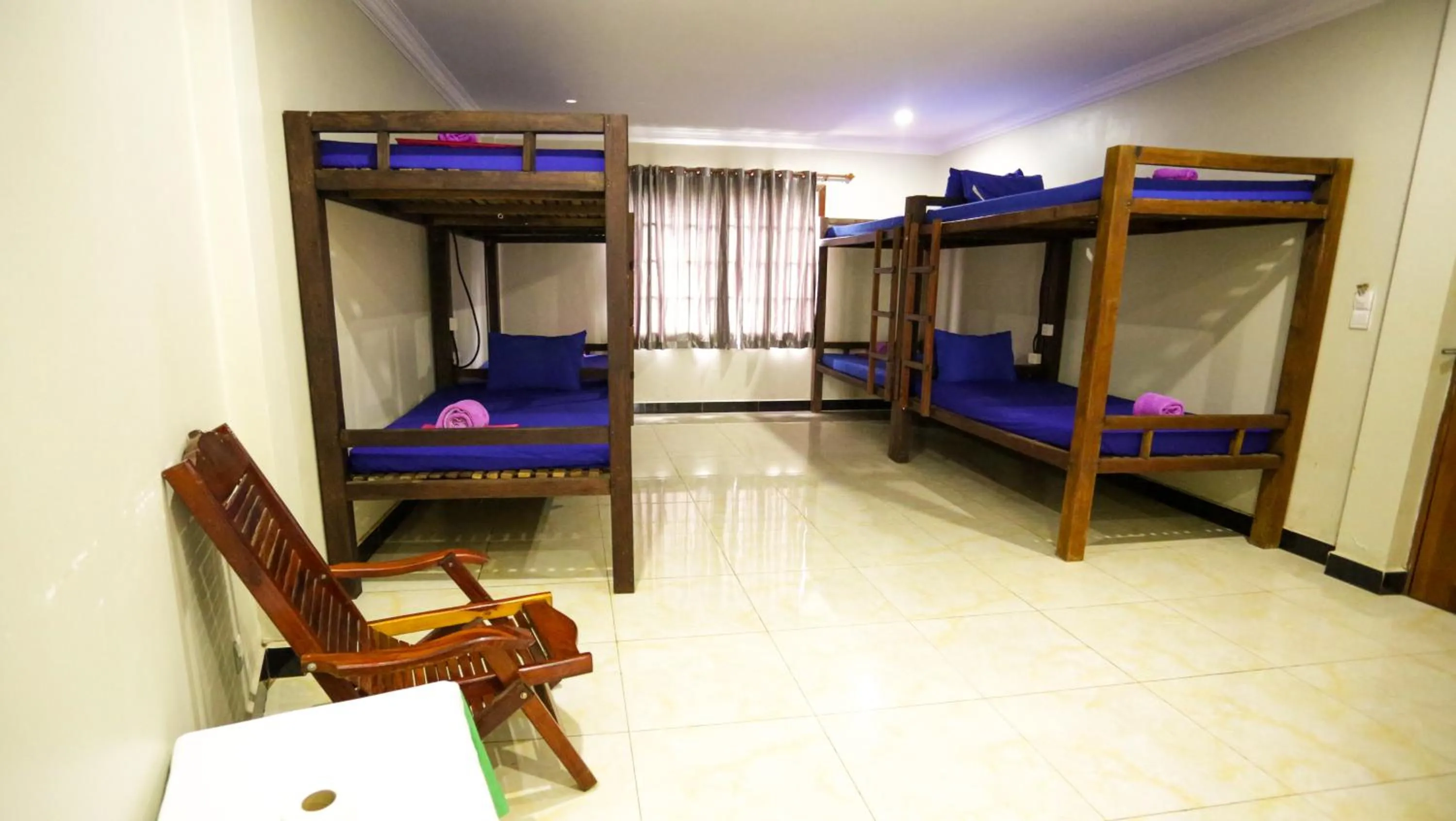bunk bed, Bed in Blue Diamond Hostel