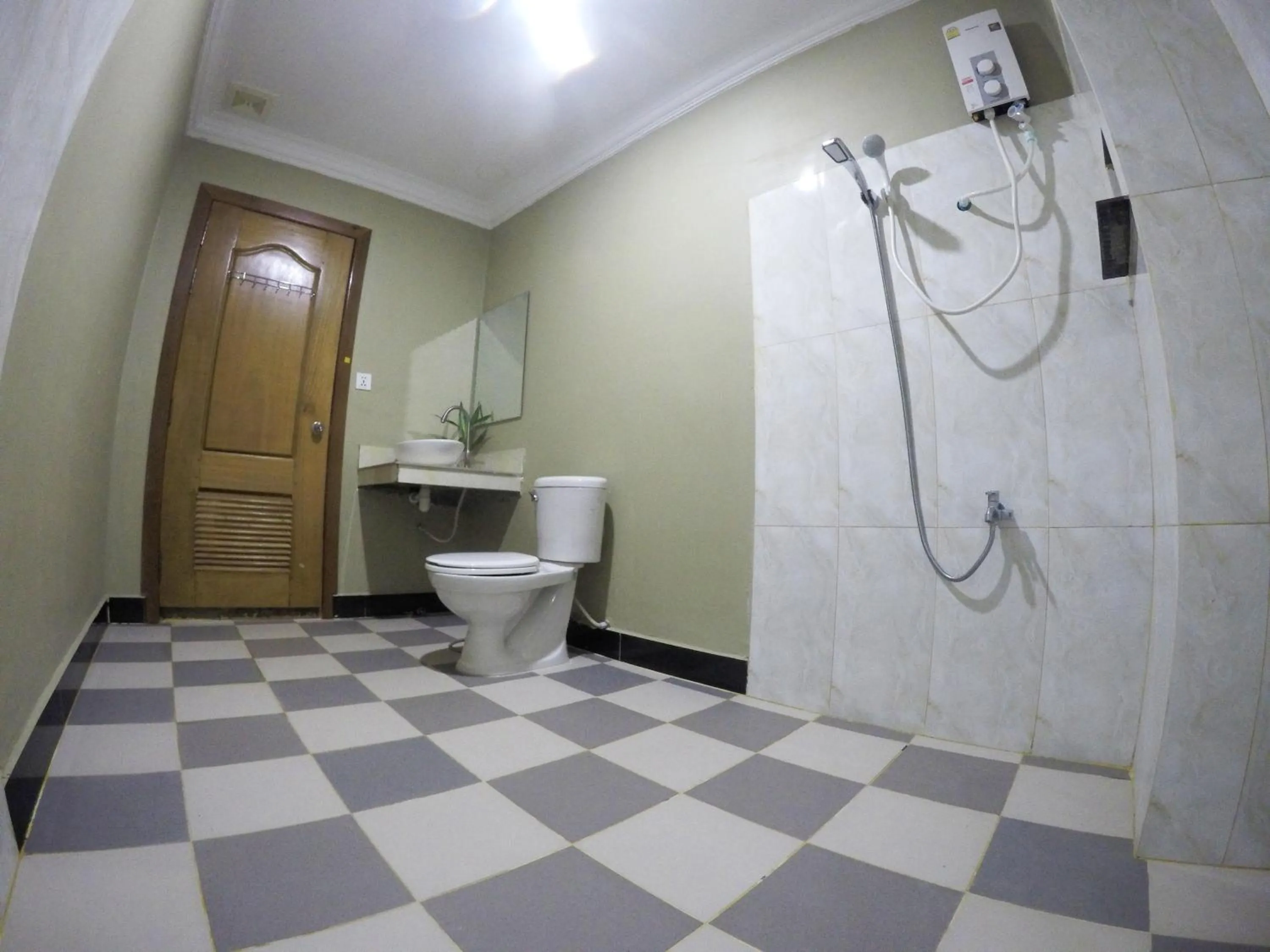 Bathroom in Blue Diamond Hostel