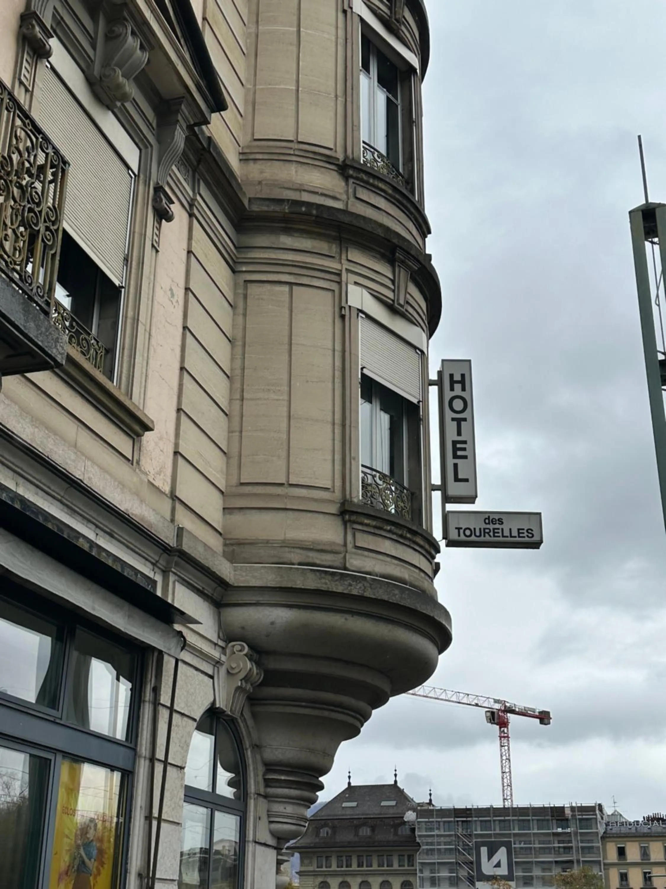 Property building in Hotel des Tourelles
