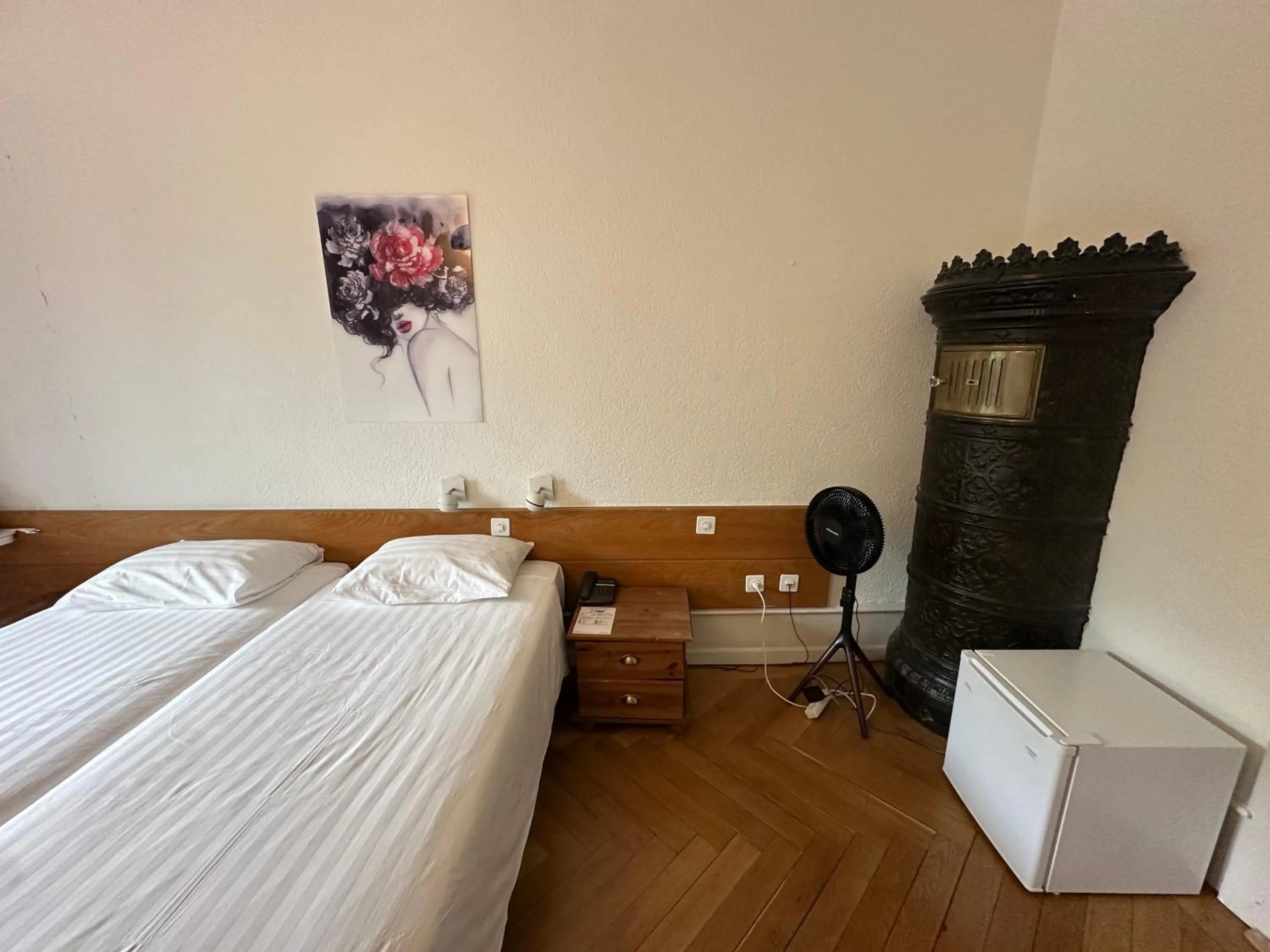 Bed in Hotel des Tourelles