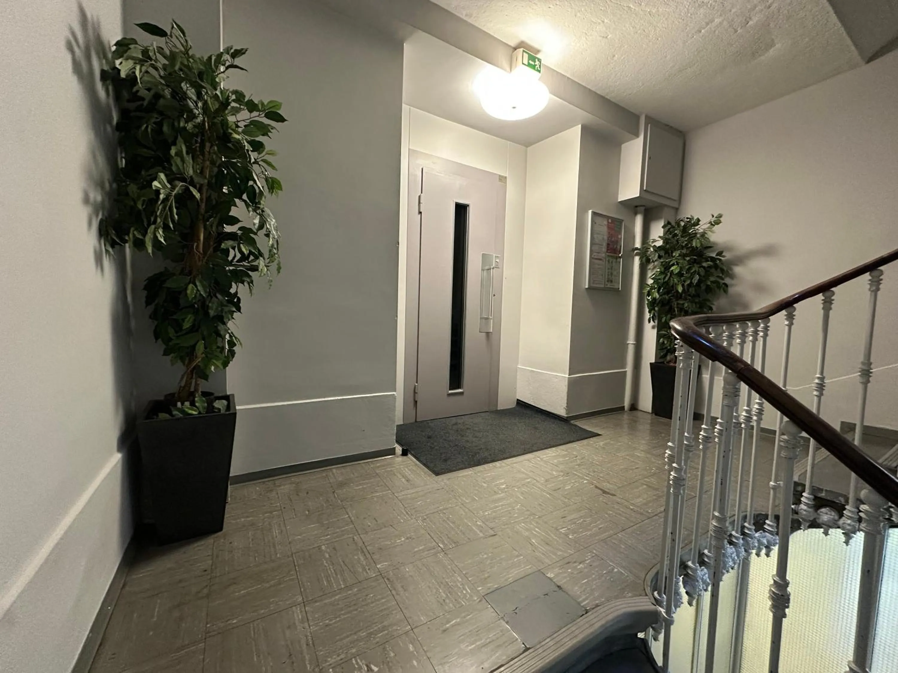 Property building in Hotel des Tourelles