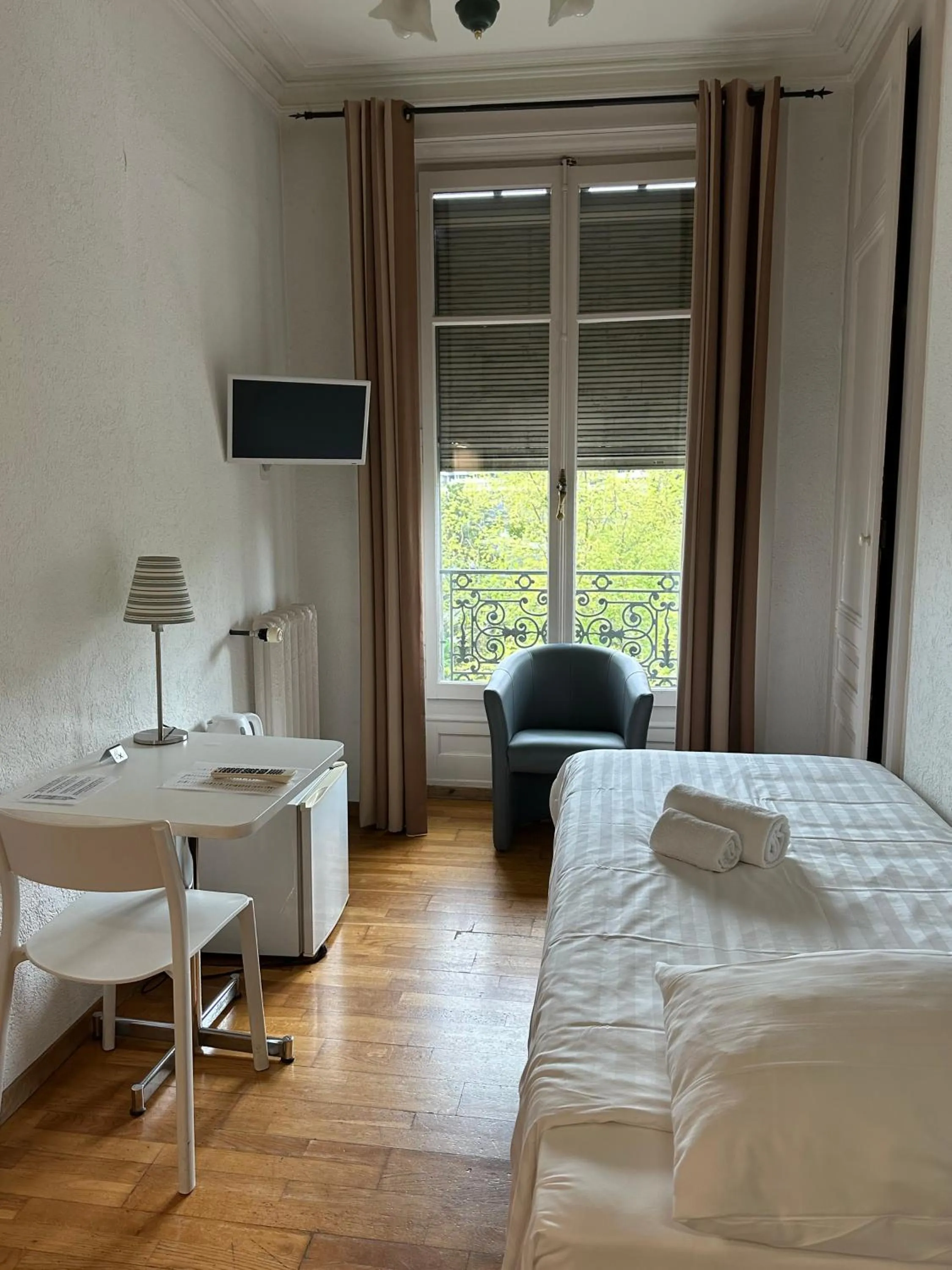 Bed in Hotel des Tourelles