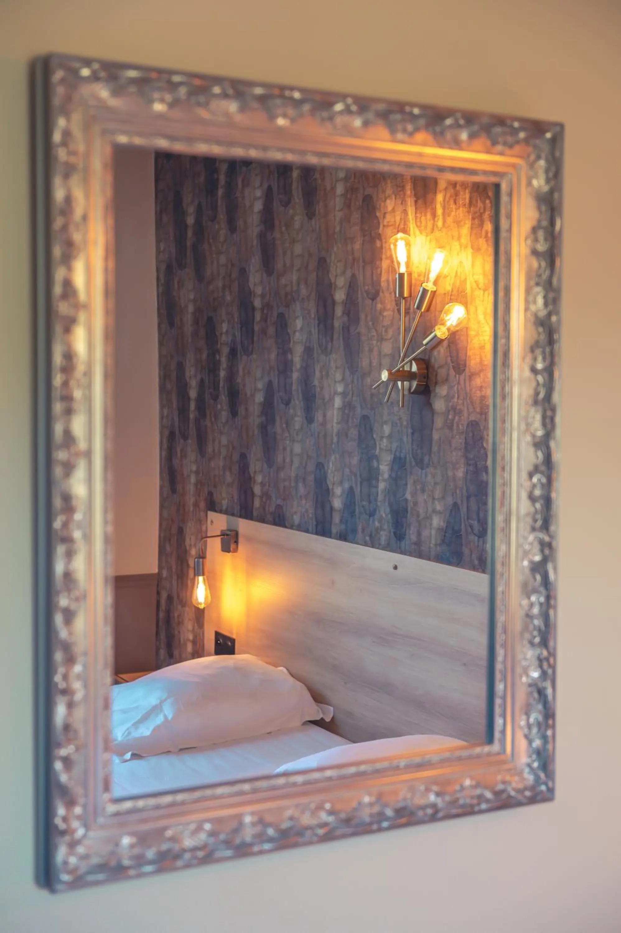 Decorative detail, Bed in Logis Hôtel Restaurant Le Plantevin