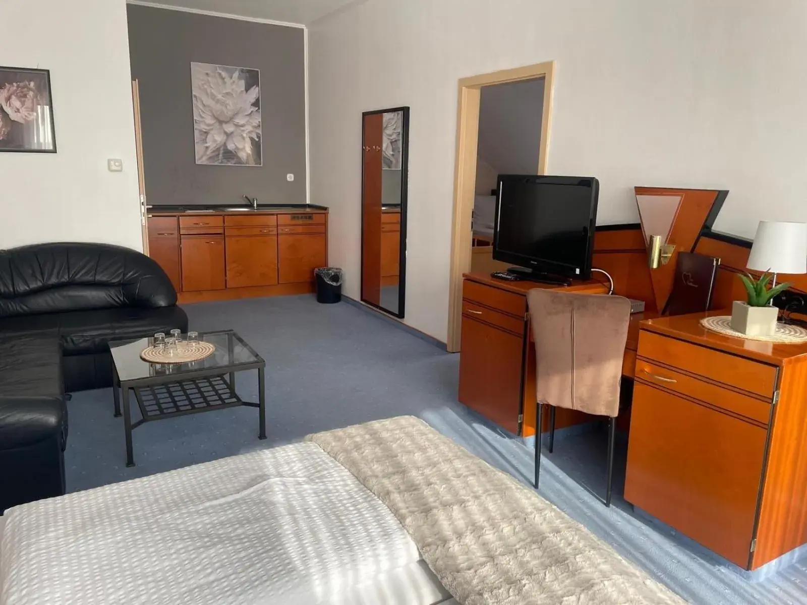 Quadruple Room - single occupancy in Heppenheimer Hof Hotel Quadruple Room - single occupancy in Heppenheimer Hof Hotel