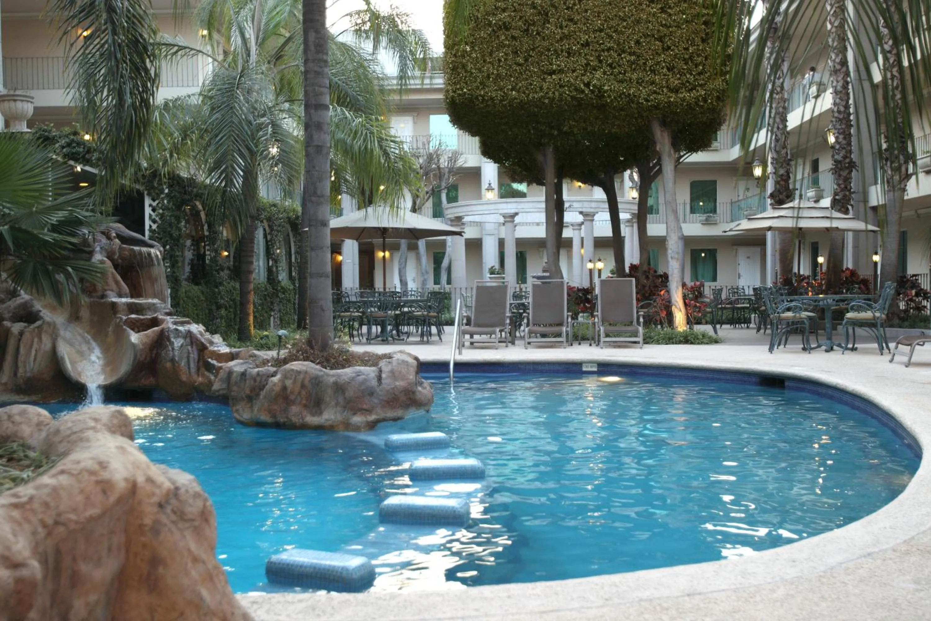 Swimming pool in Safi Royal Luxury Centro