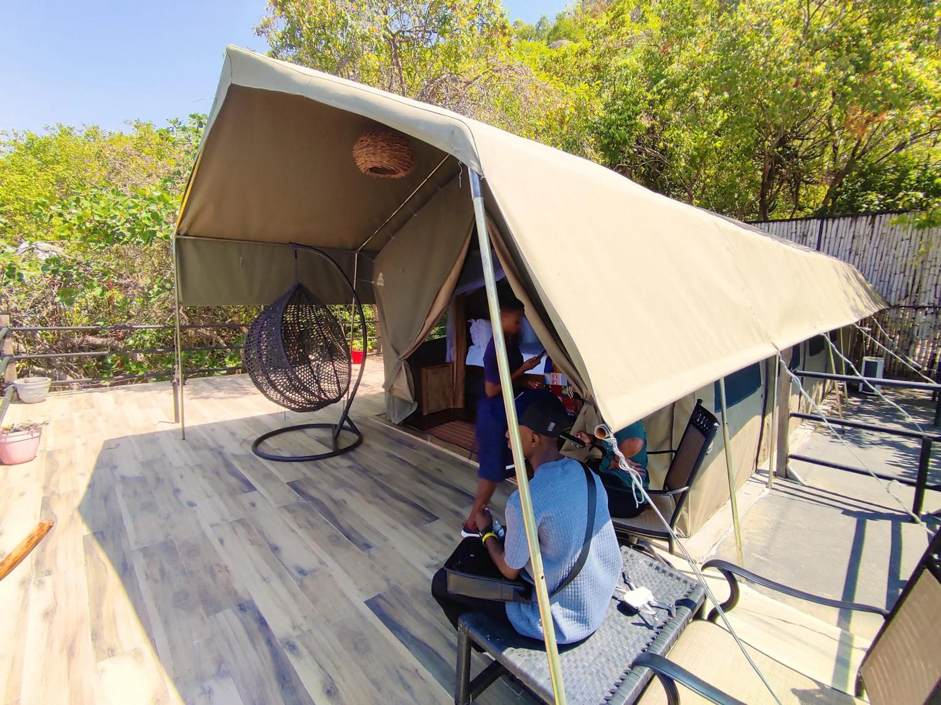 Patio in Wag Hill Lodge & Spa