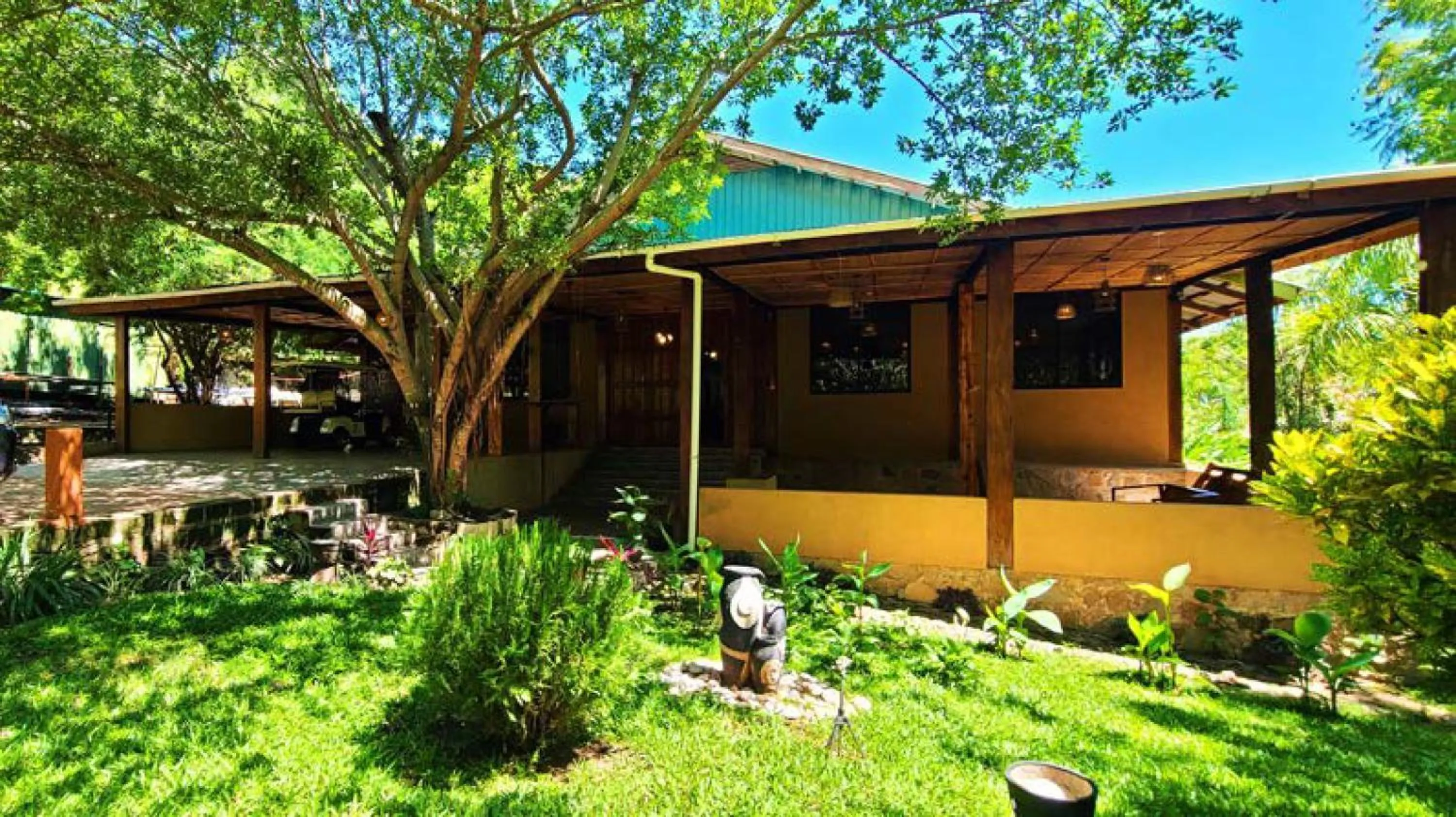 Garden in Wag Hill Lodge & Spa