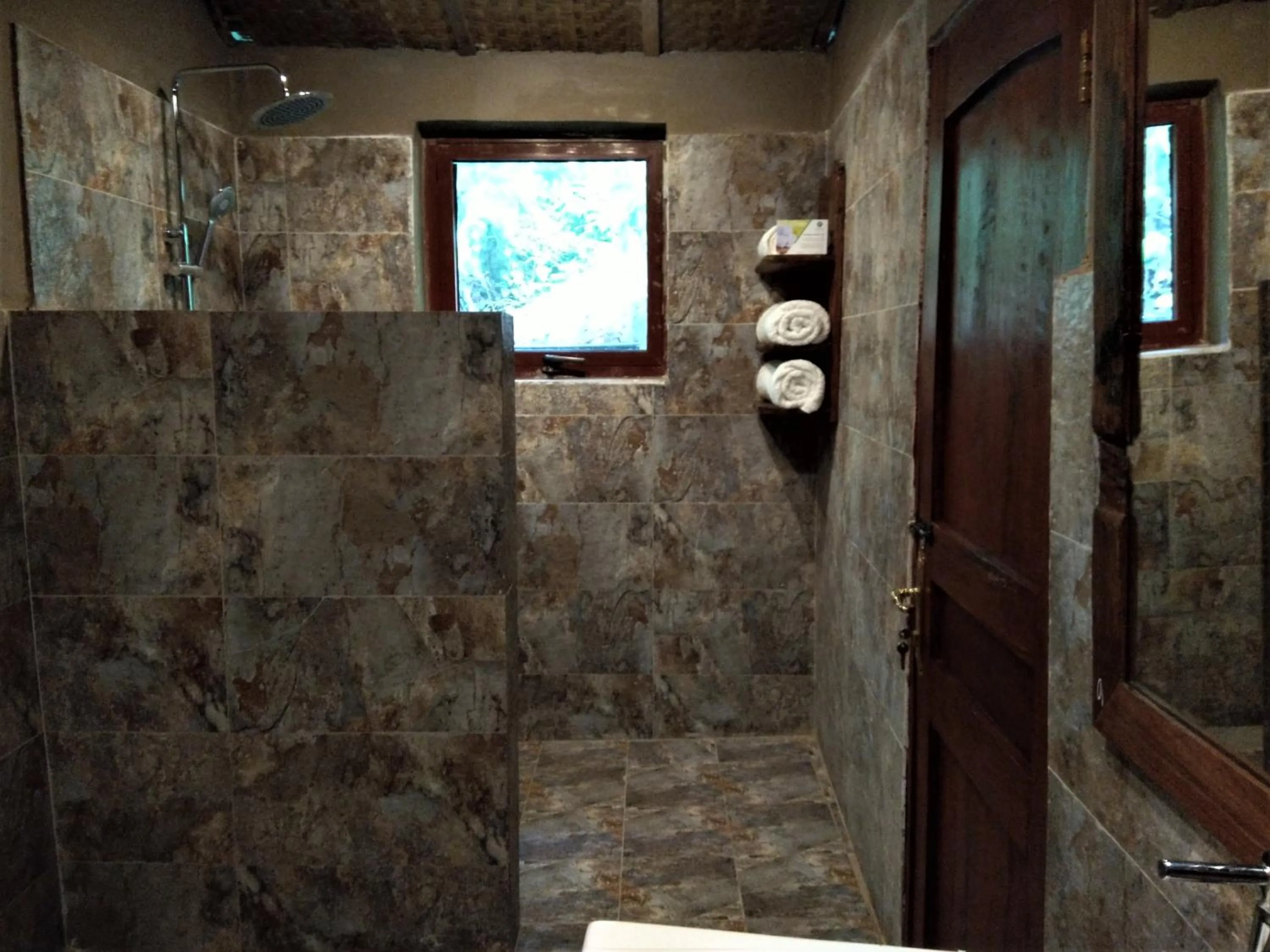 Bathroom in Wag Hill Lodge & Spa