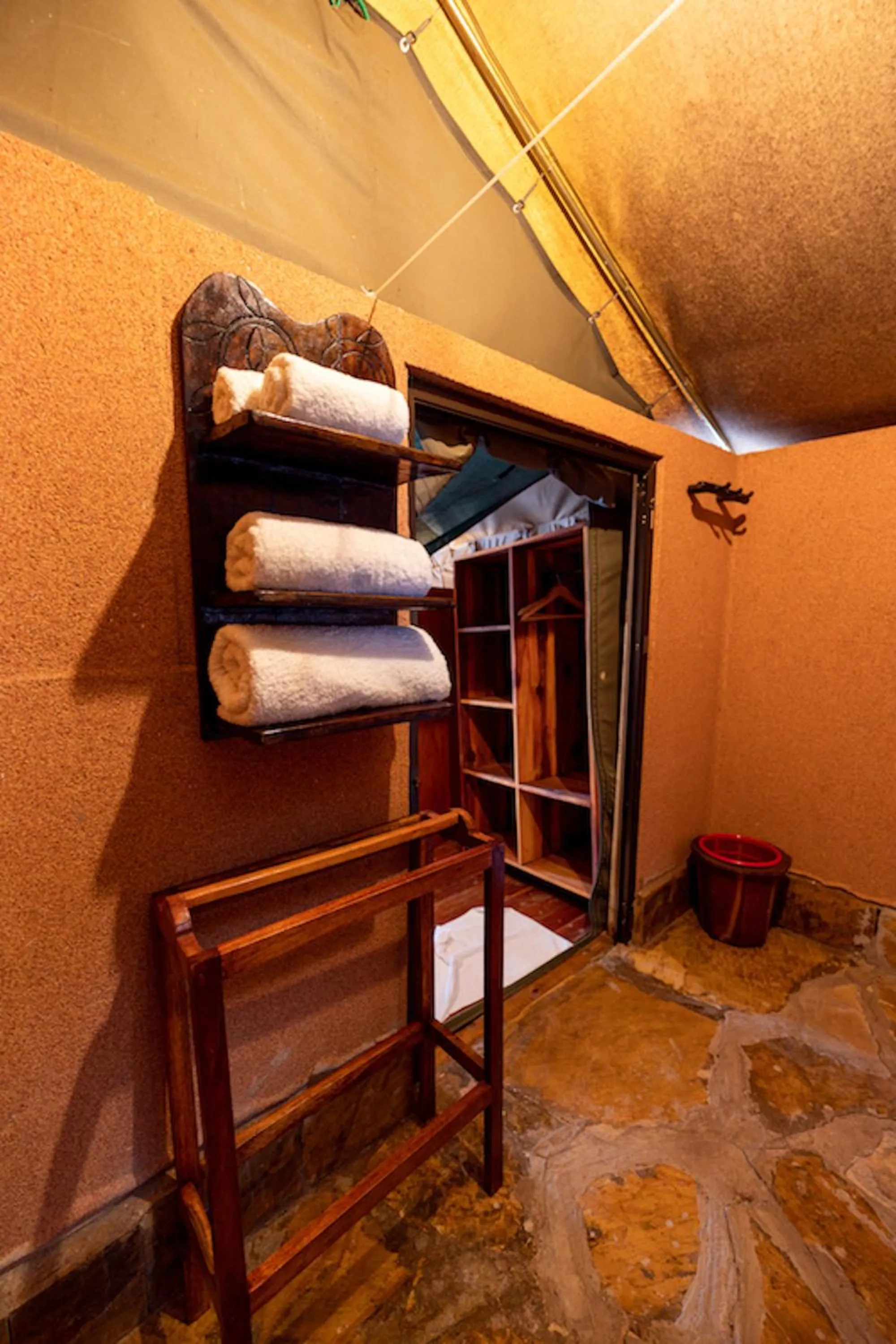 Bathroom, Bed in Wag Hill Lodge & Spa