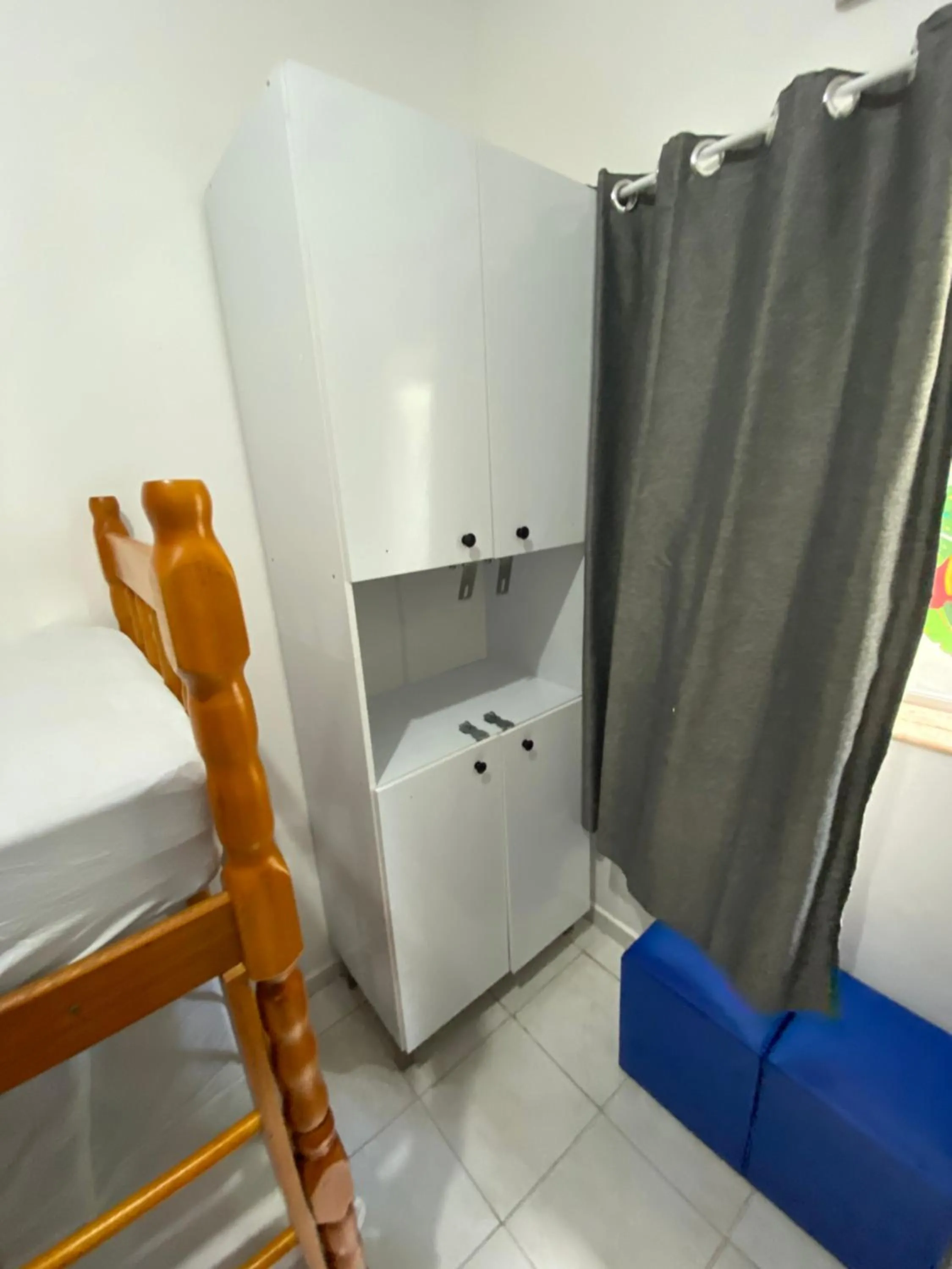 wardrobe in La Casa Hostel