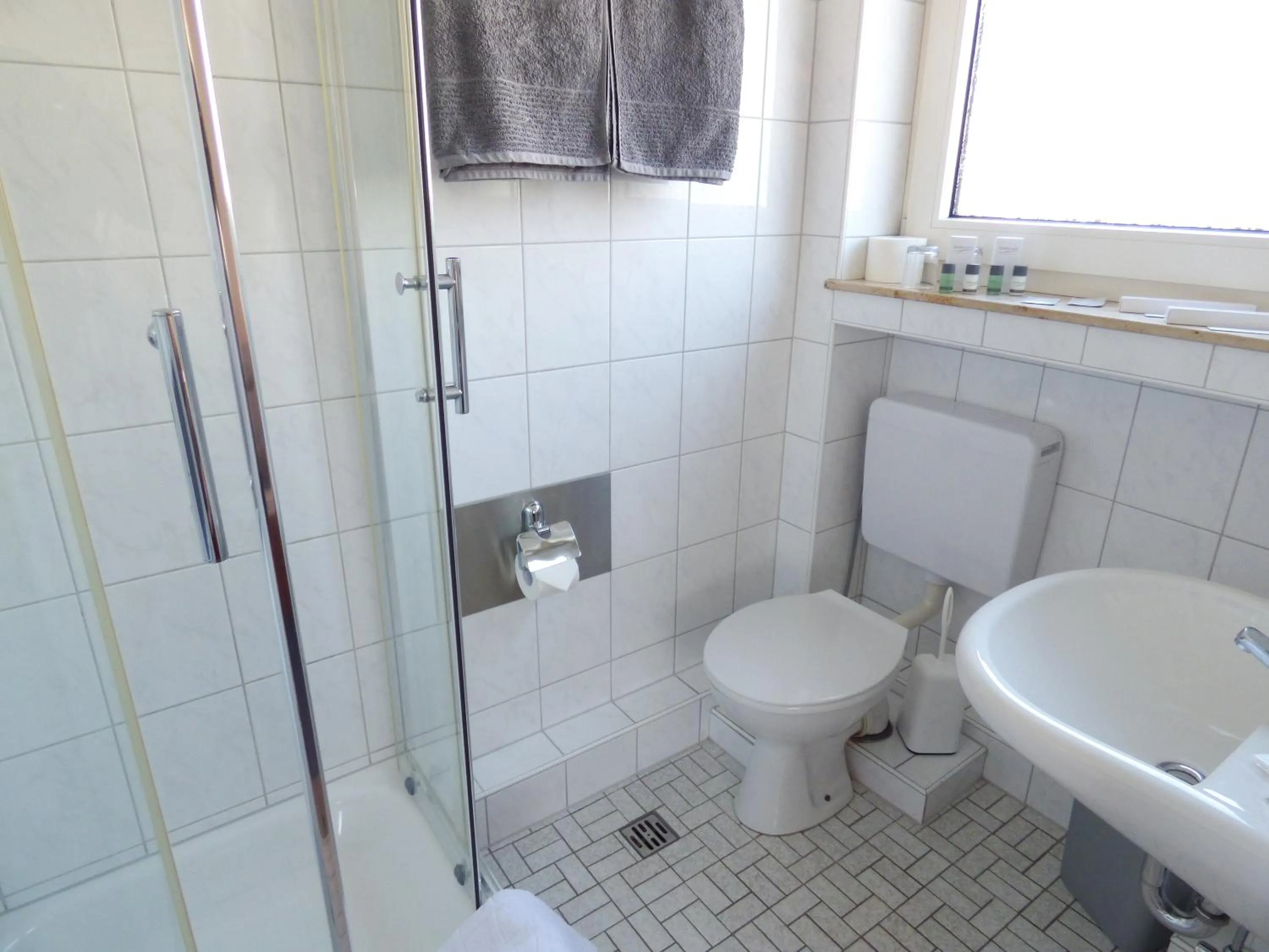 Photo of the whole room in Hotel Alt Büttgen