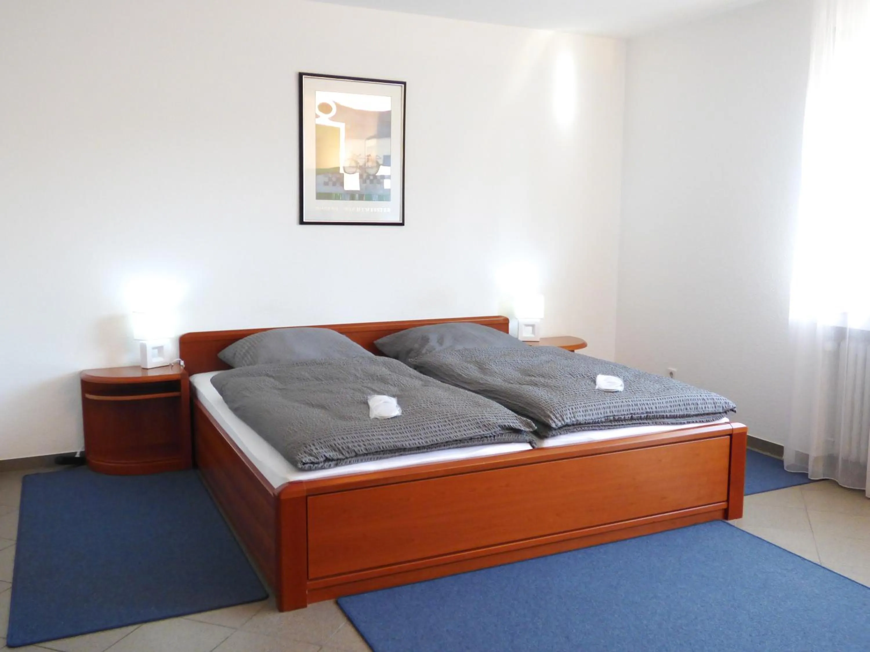 Photo of the whole room, Bed in Hotel Alt Büttgen