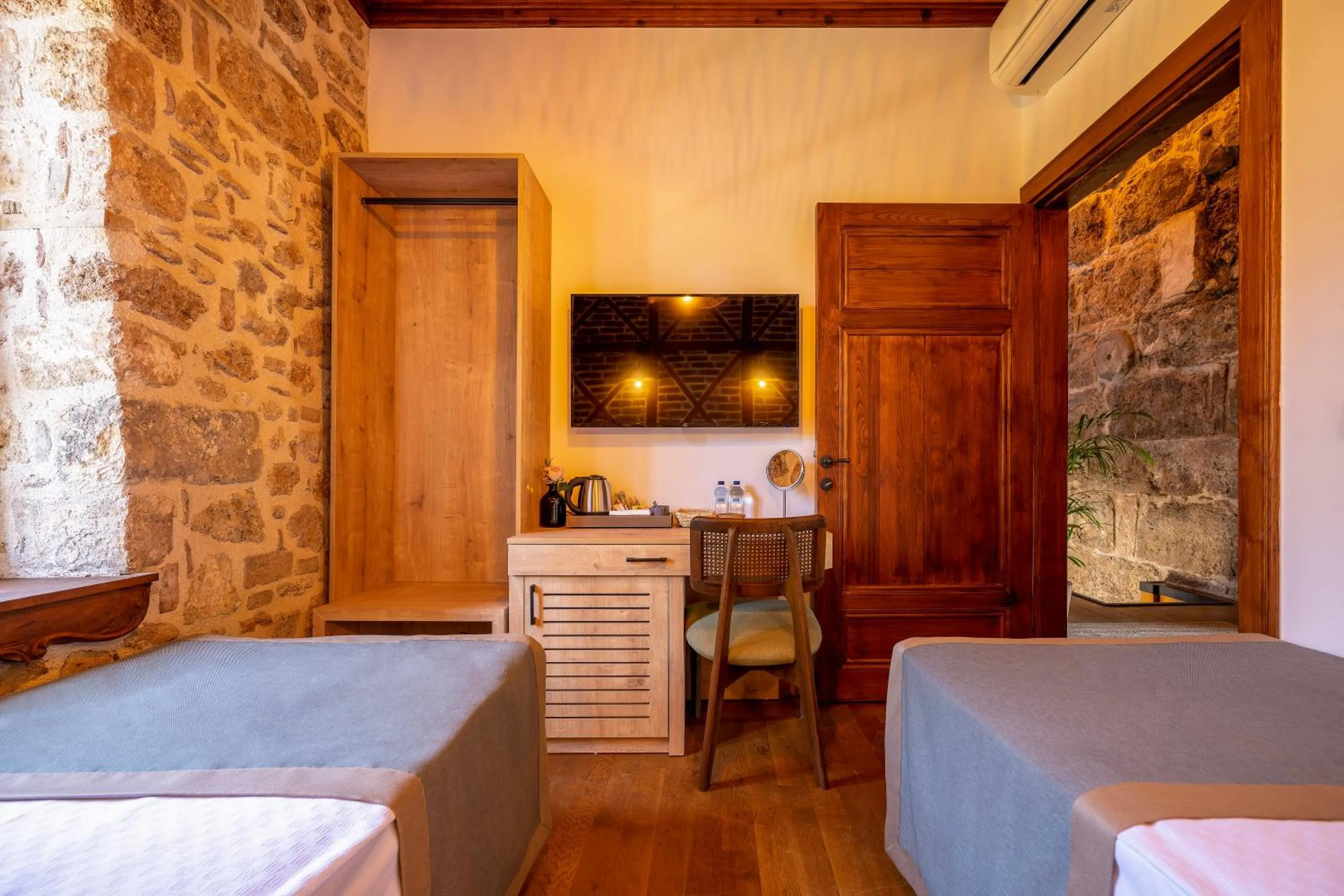 Bed in Route Hotel Kaleici - Adult Only (12+)