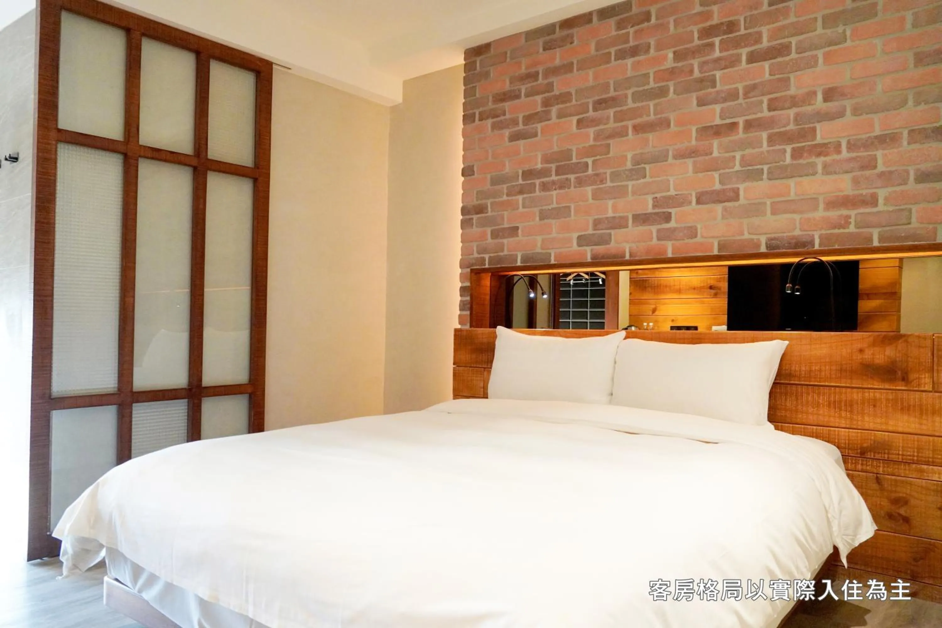 Bed in Central Land Hotel