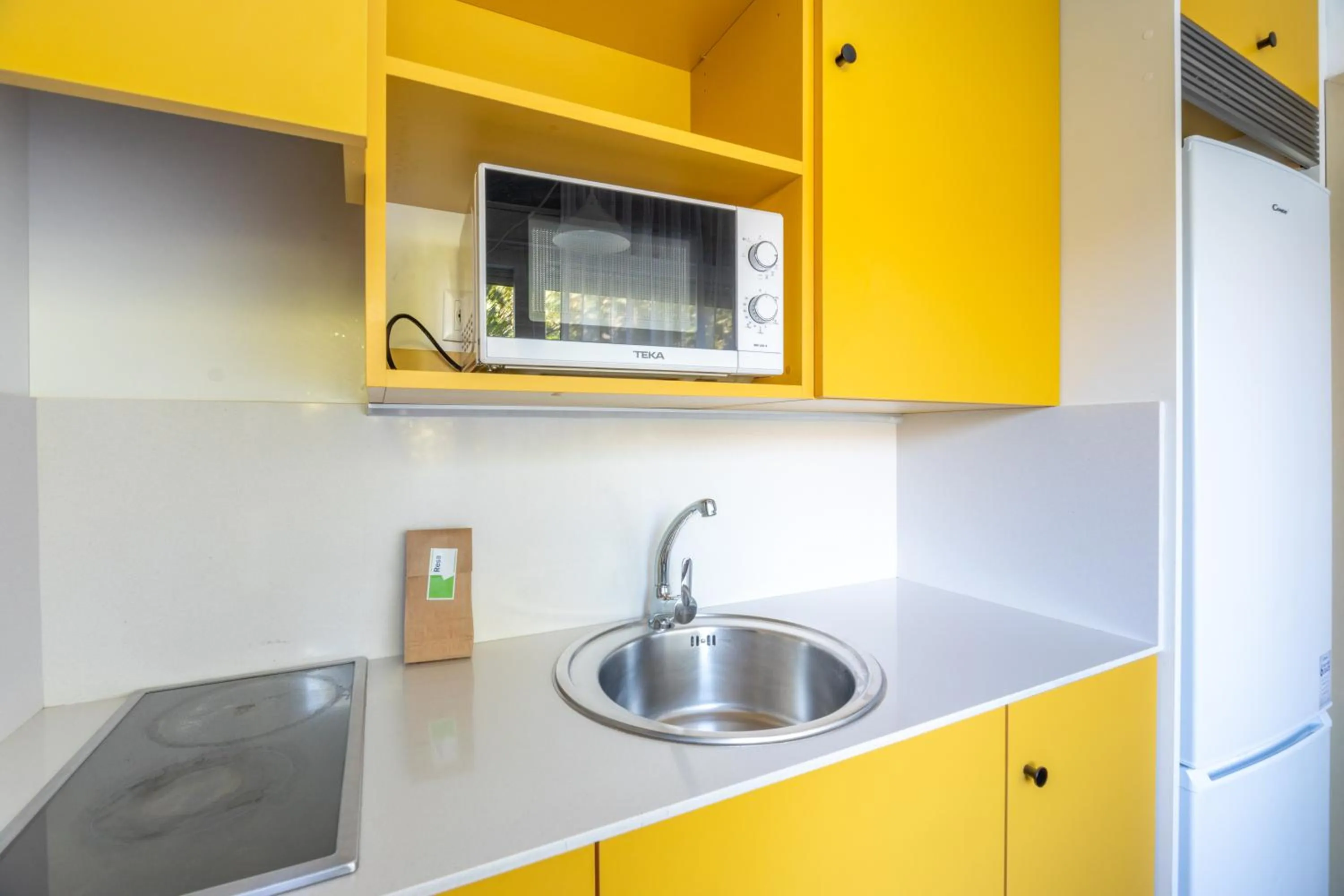 kitchen in Residencia Universitaria Resa La Ciutadella