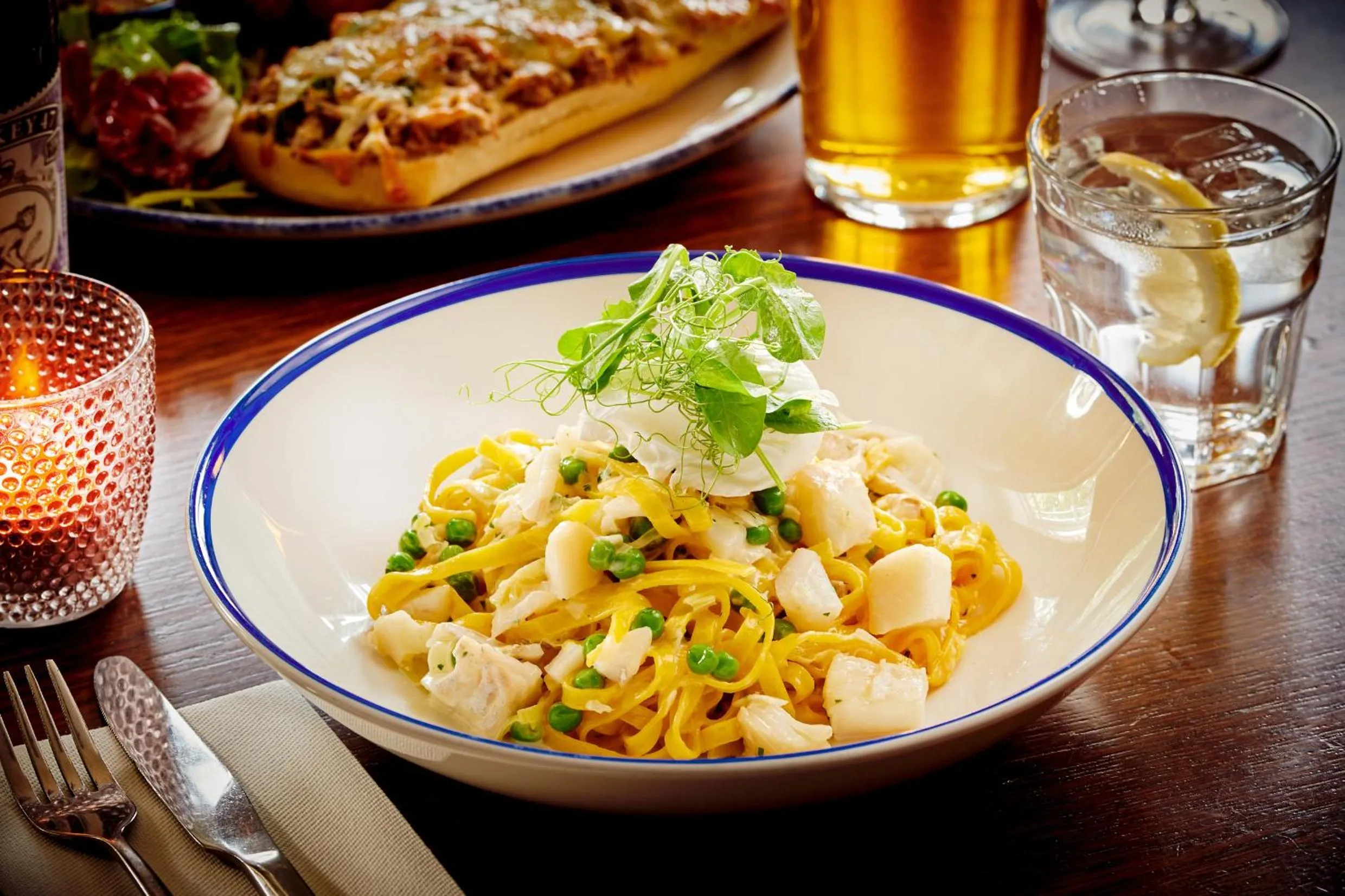 Food and drinks in The Jug And Bottle