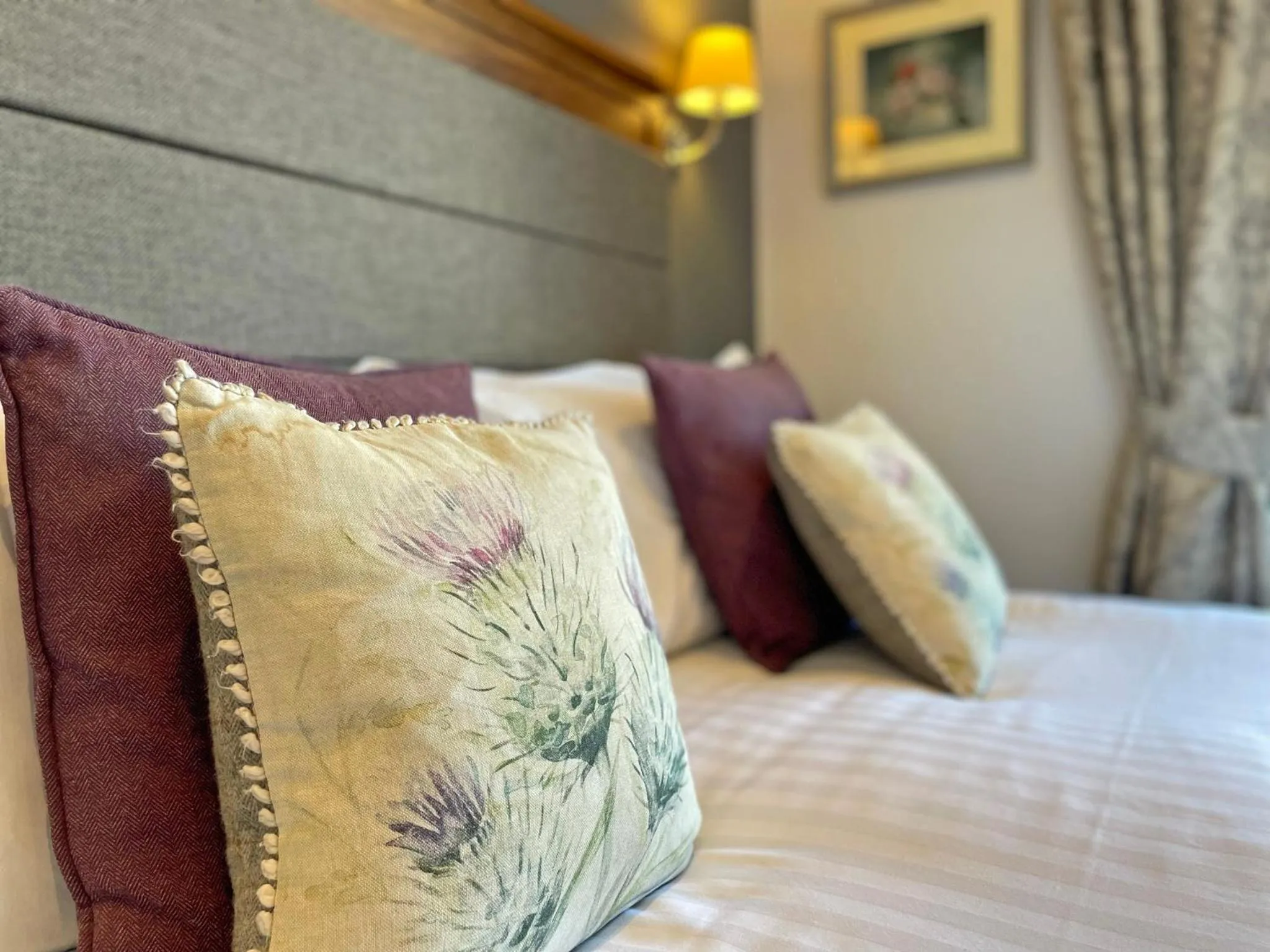 Bedroom, Bed in The Jug And Bottle