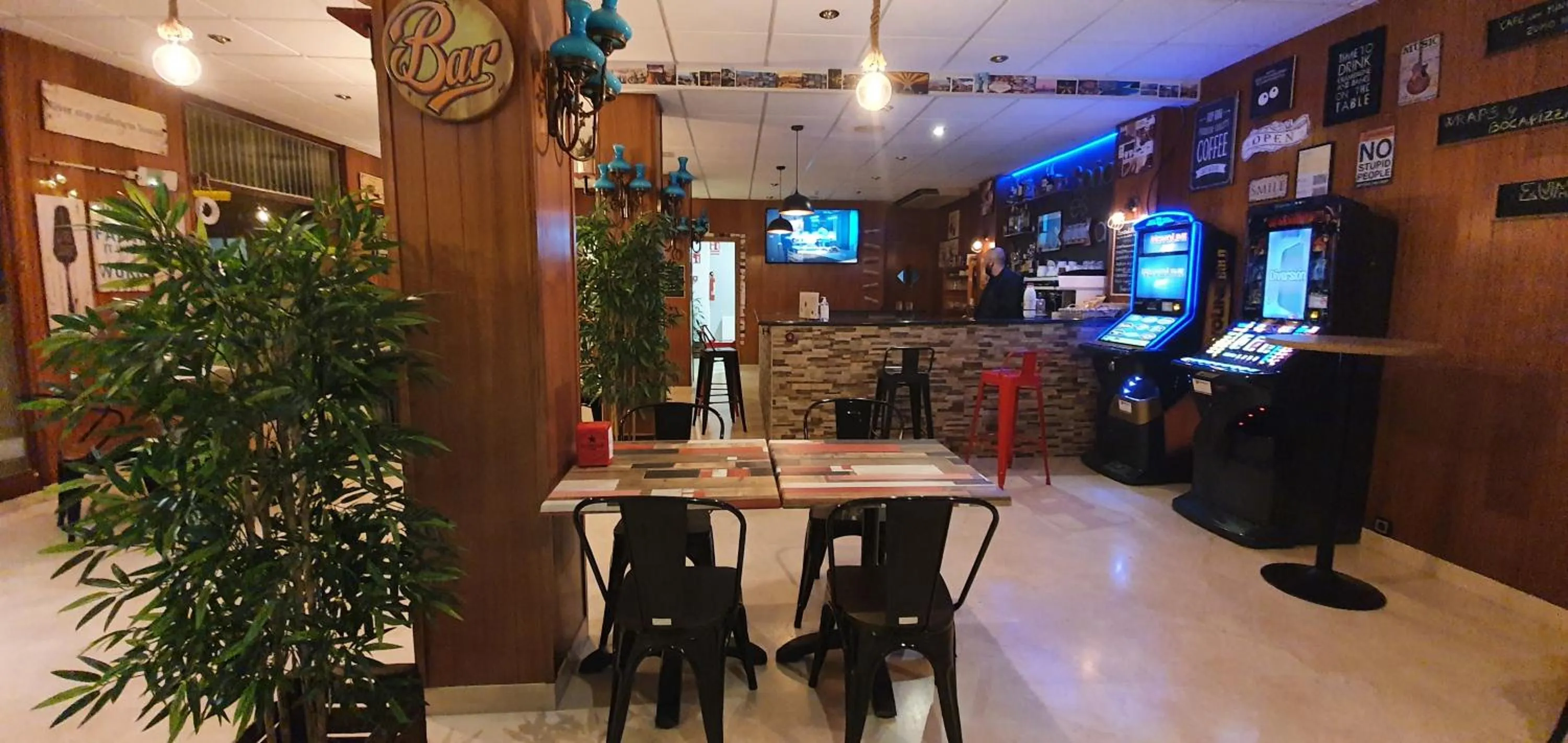 Restaurant/places to eat in Marinada Cambrils