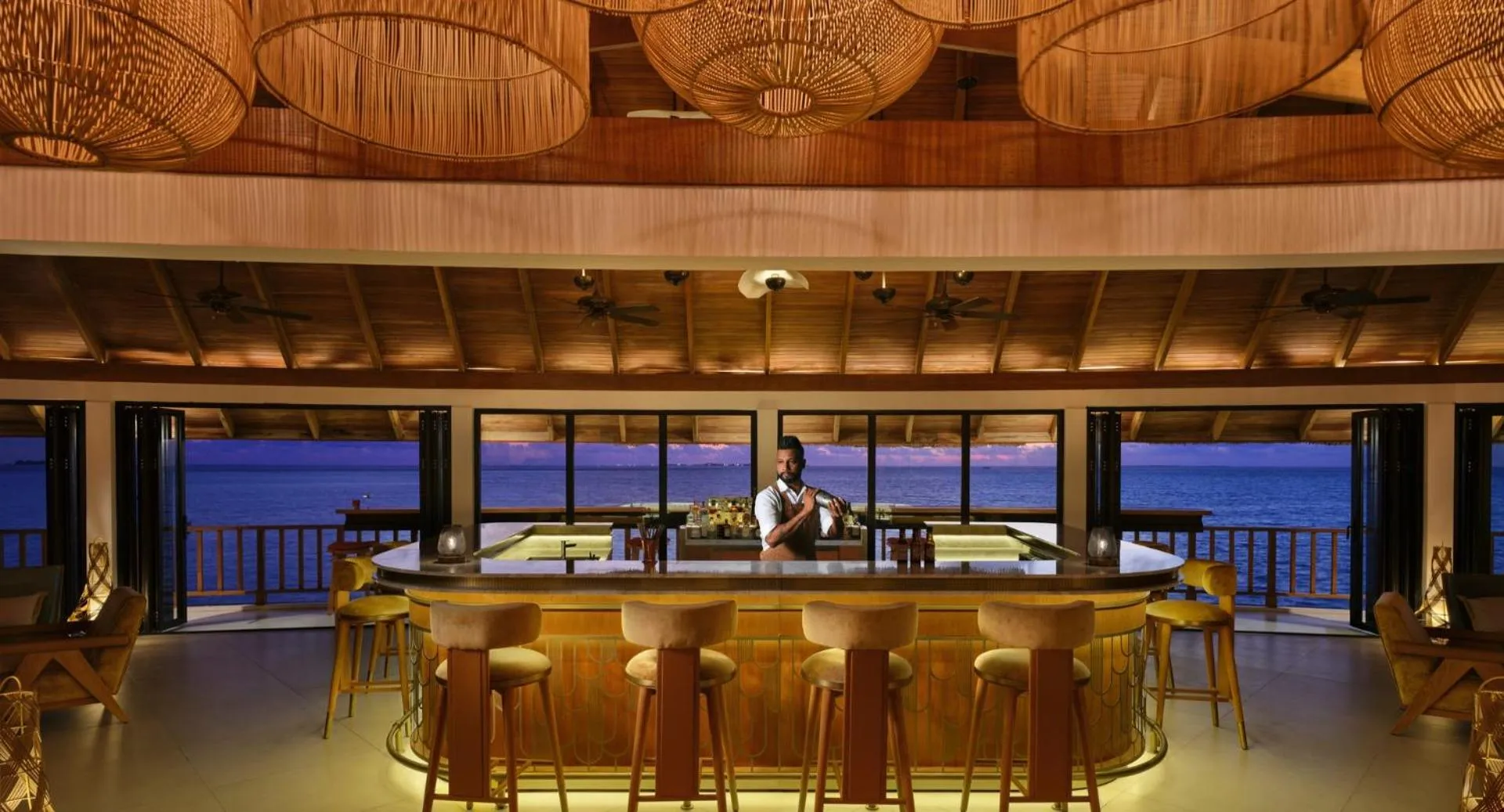 Restaurant/places to eat in Naladhu Private Island Maldives