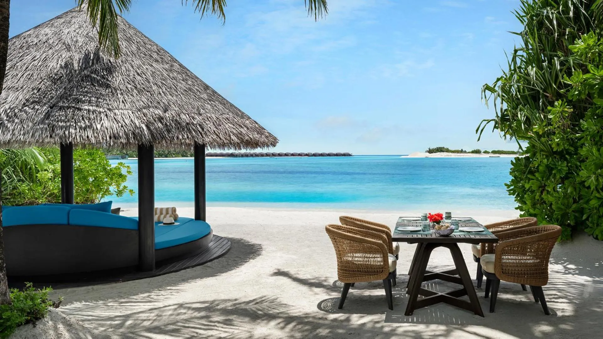 Dining area in Naladhu Private Island Maldives