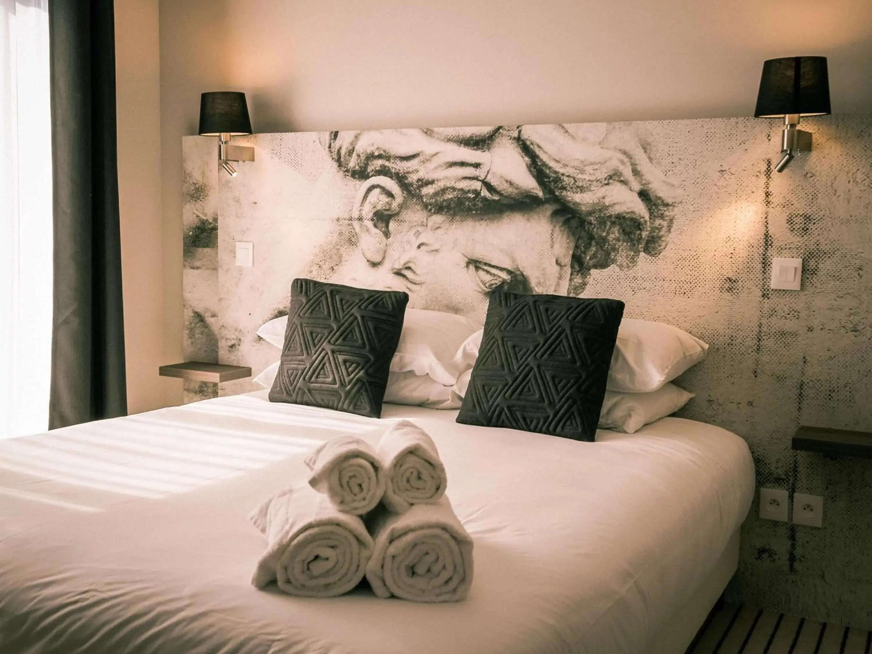 Superior Queen Room Balcony - Non-Smoking in Best Western Plus Antibes Riviera Superior Queen Room Balcony - Non-Smoking in Best Western Plus Antibes Riviera