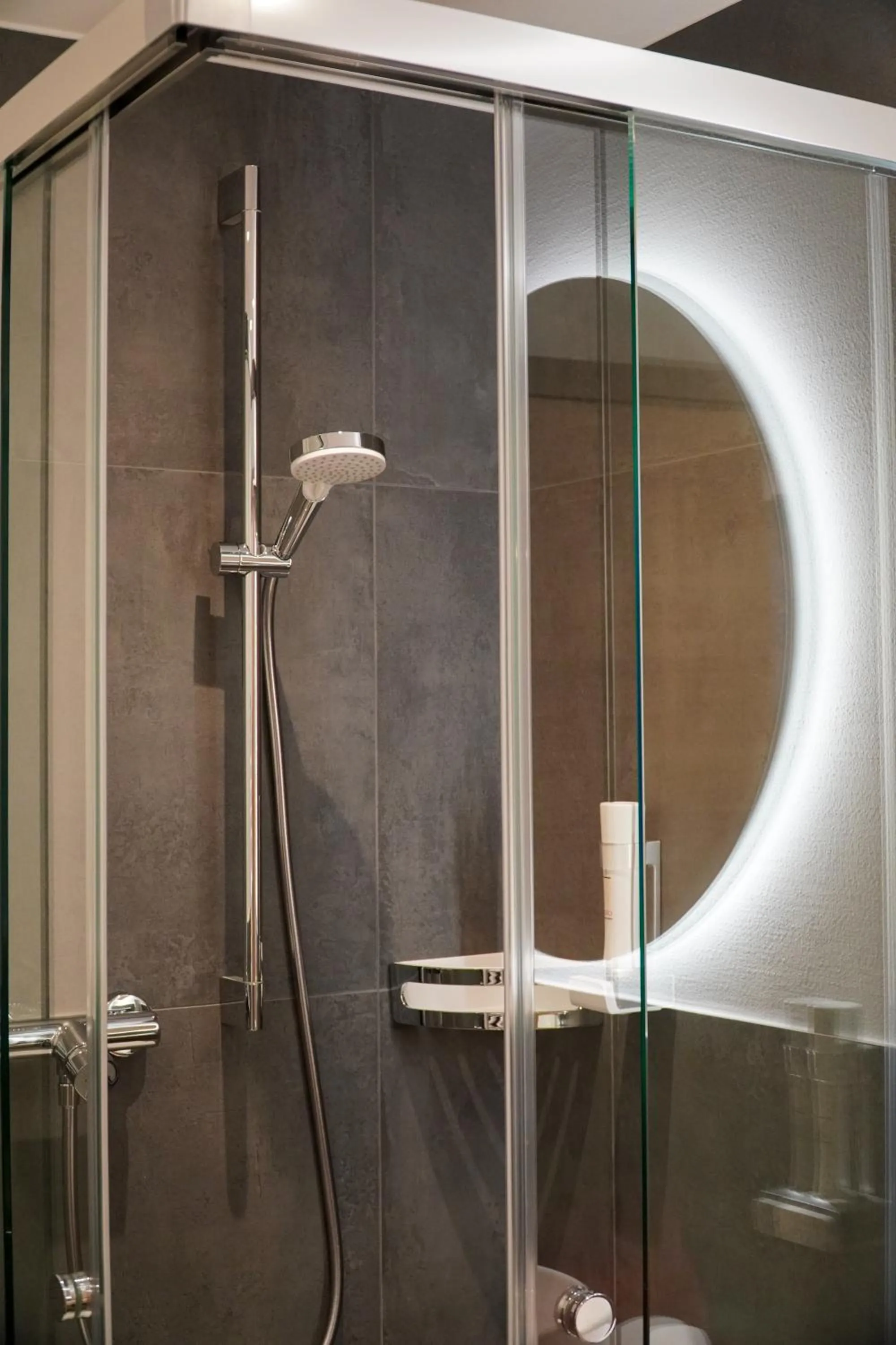 Shower in Landgasthof Schwarzberg