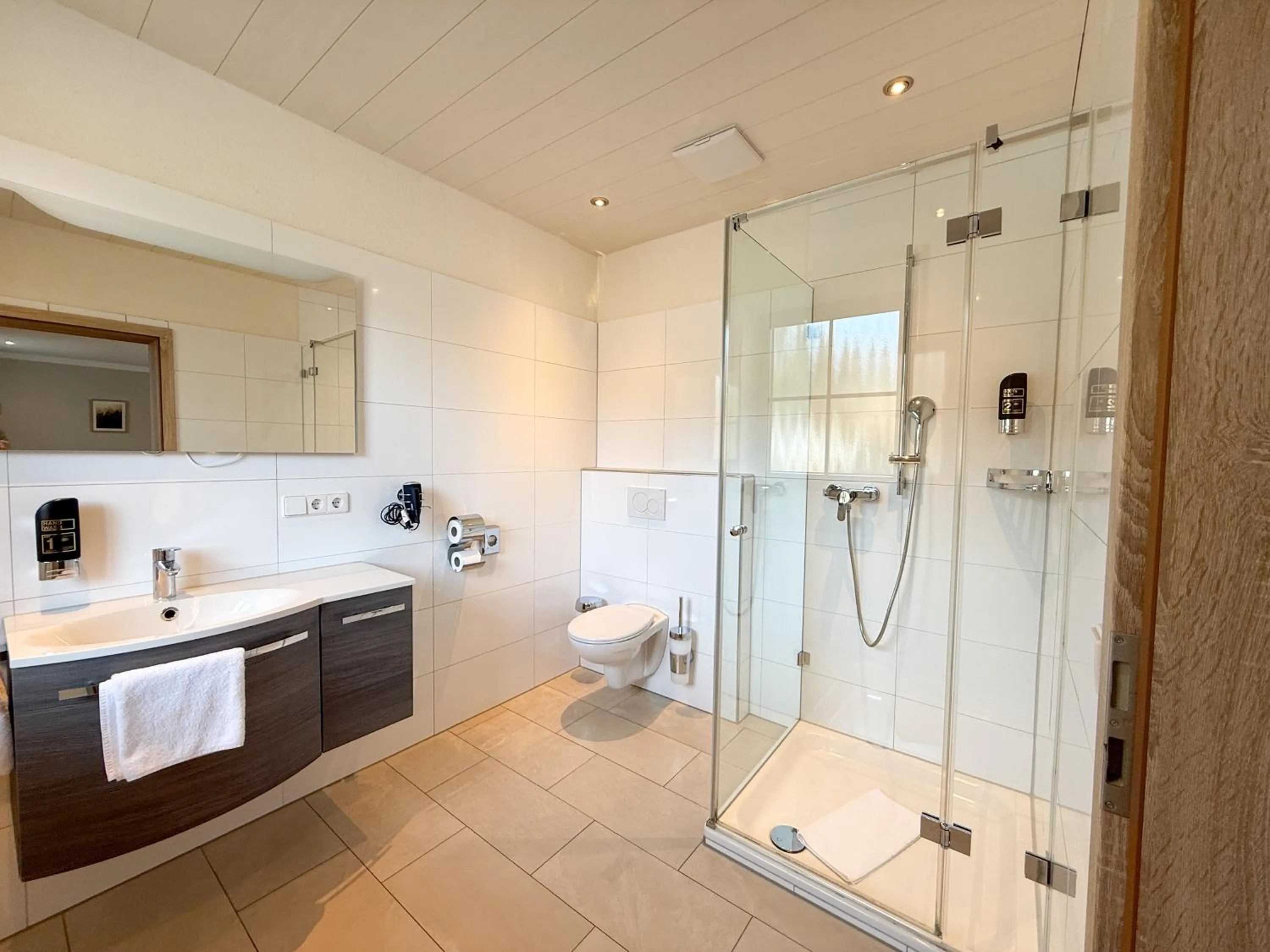 Shower in Landgasthof Schwarzberg